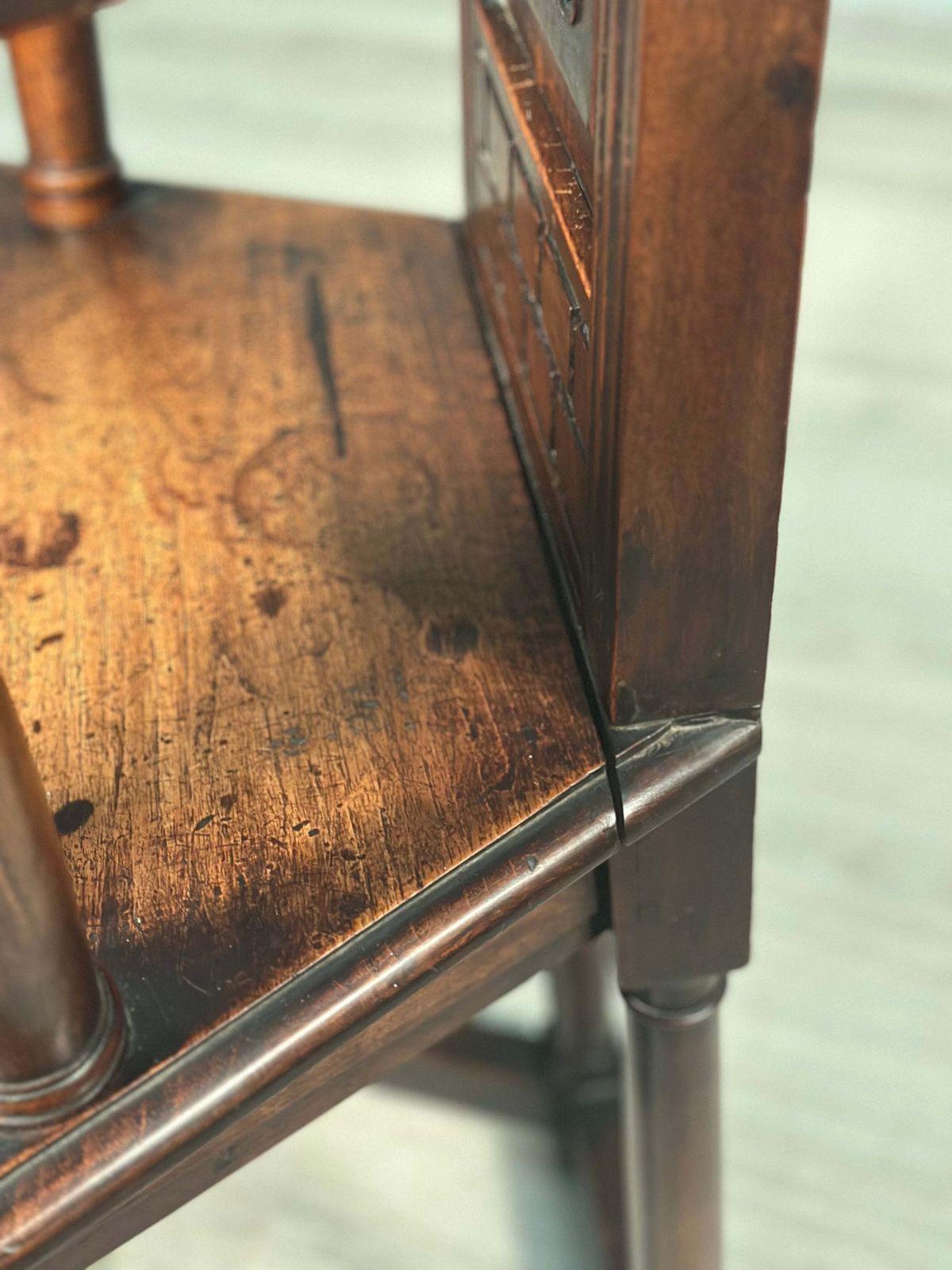 photo vinterior 19th Century French Caquetoire Walnut Armchair