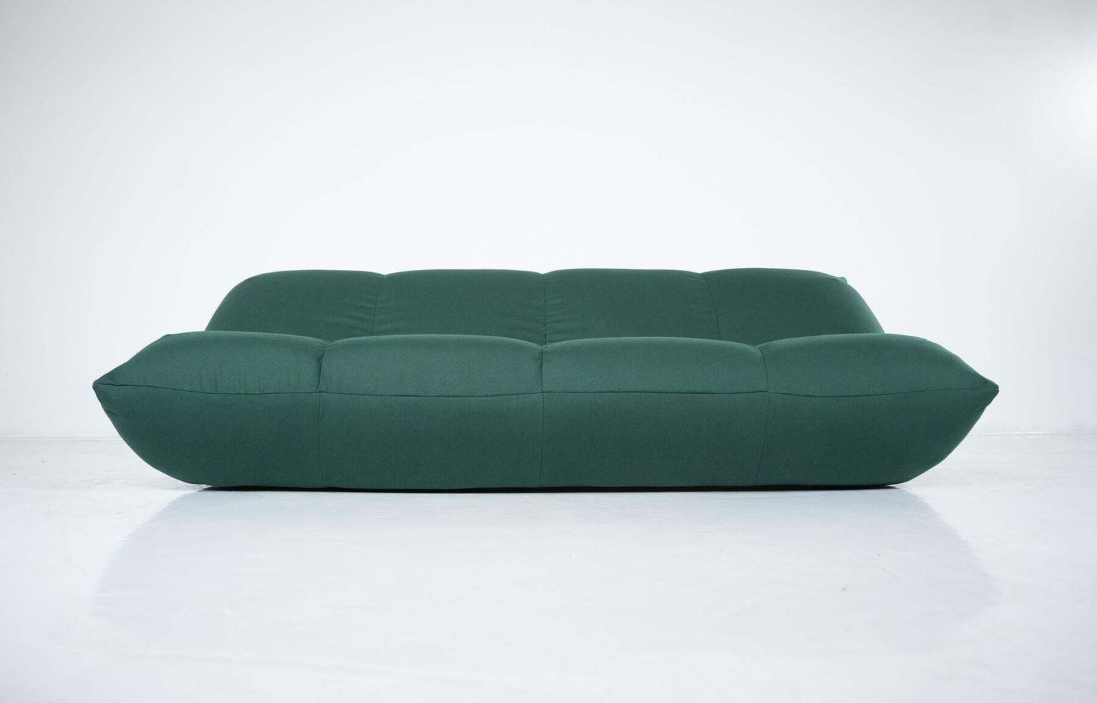 Mid Century Modern Green Papillon Sofa By Giovannetti, Italy, 1970s photo for sale