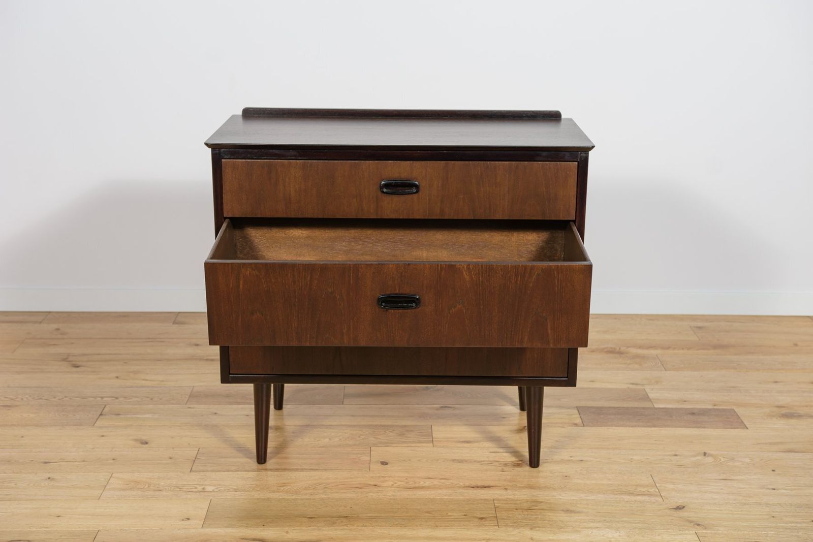 photo vinterior Mid Century Modern Danish Teak Dresser, 1960s