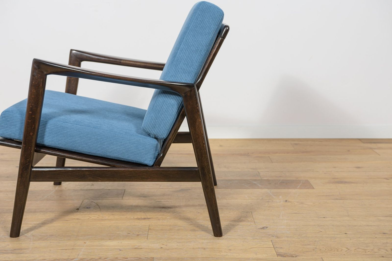 Mid Century Modern Model 300 139 Armchairs From Swarzędz Factory, Poland, 1960s, Set Of 2 photo vintage