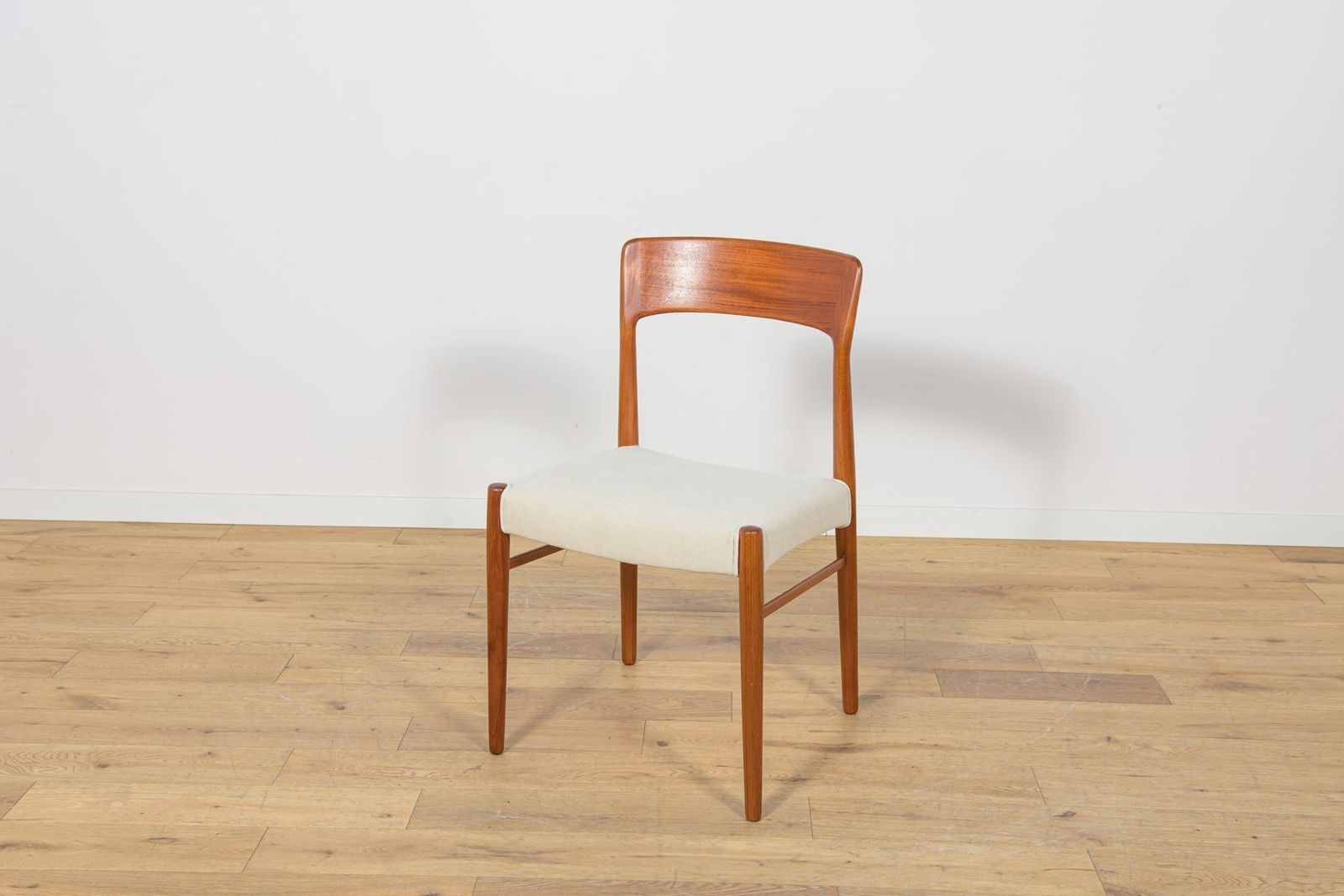 Mid Century Modern Teak Model 26 Dining Chairs By Henry Kjærnulf For Korup Stolefabrik, Denmark, 1960s, Set Of 6 photo buy