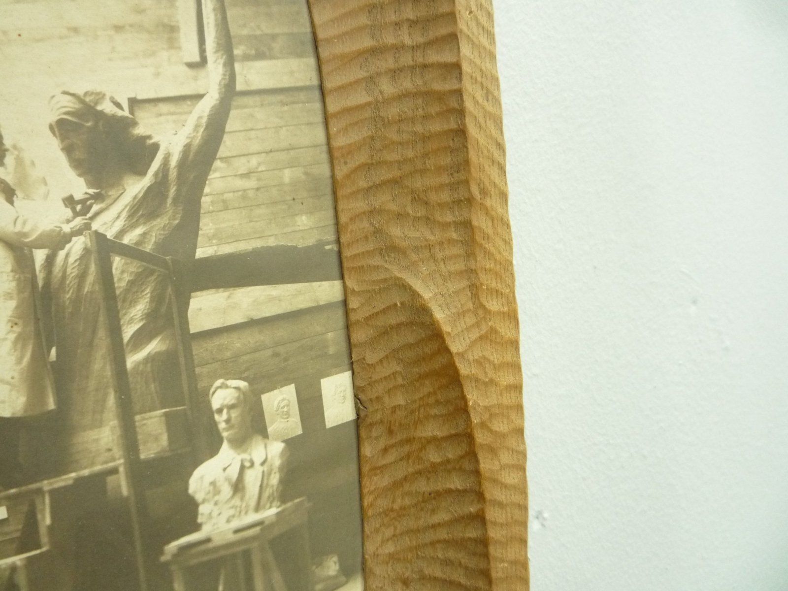 Anthroposophical Limewood Picture Frame By Fritz Schuy, 1920s photo vinterior