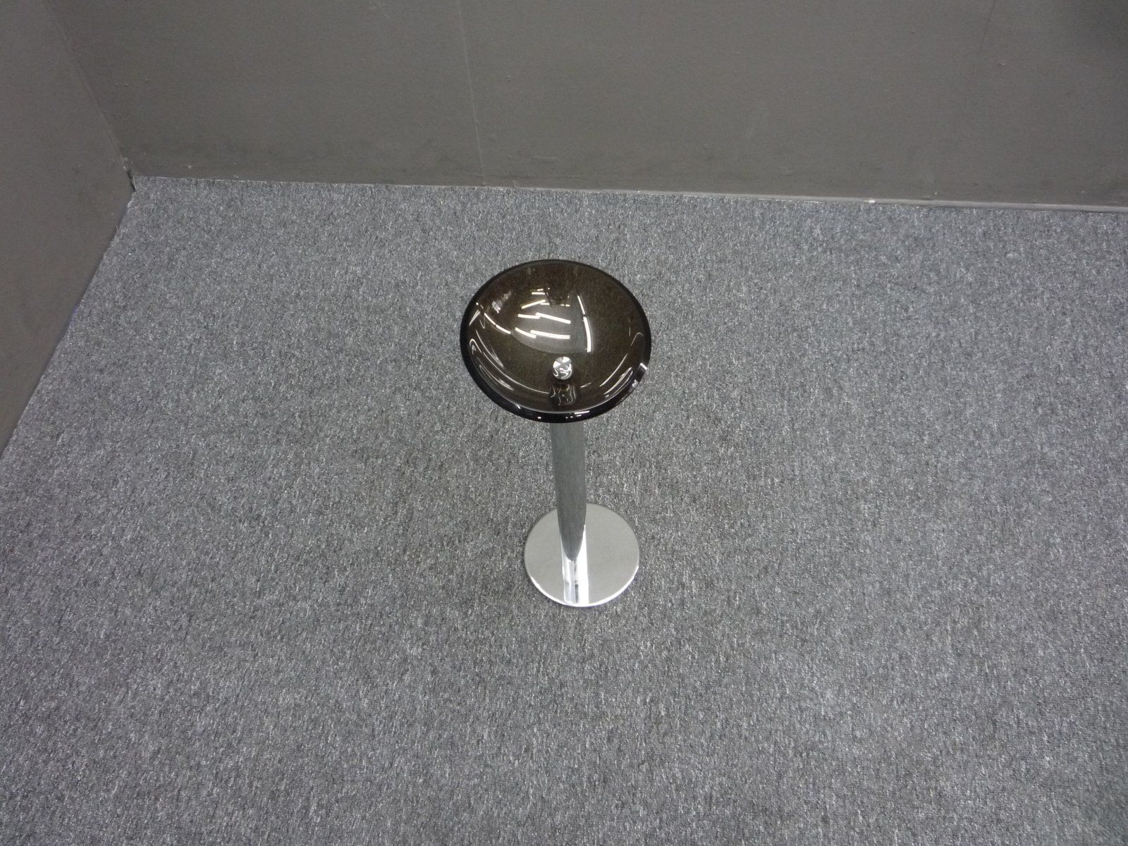 Ashtray By Pierangelo Galloti & Gigi Radice For Fontana Arte, 1970s photo furniture