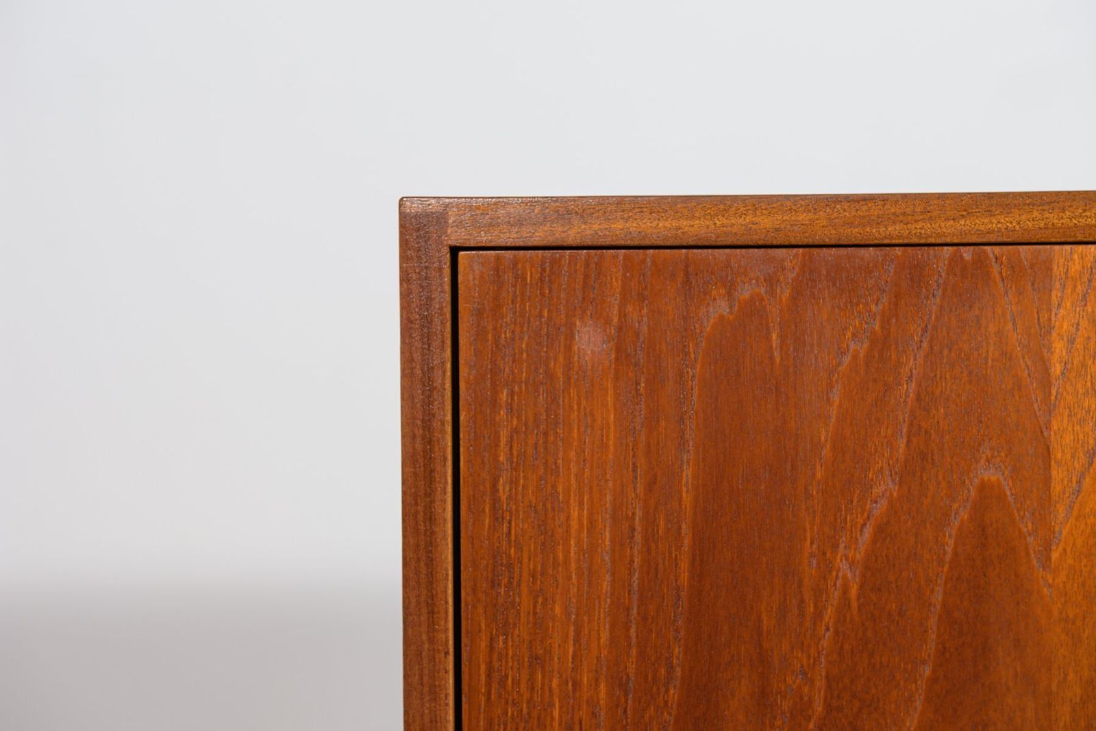 Mid Century Teak Sideboard From Greaves & Thomas, United Kingdom, 1960s photo vinterior
