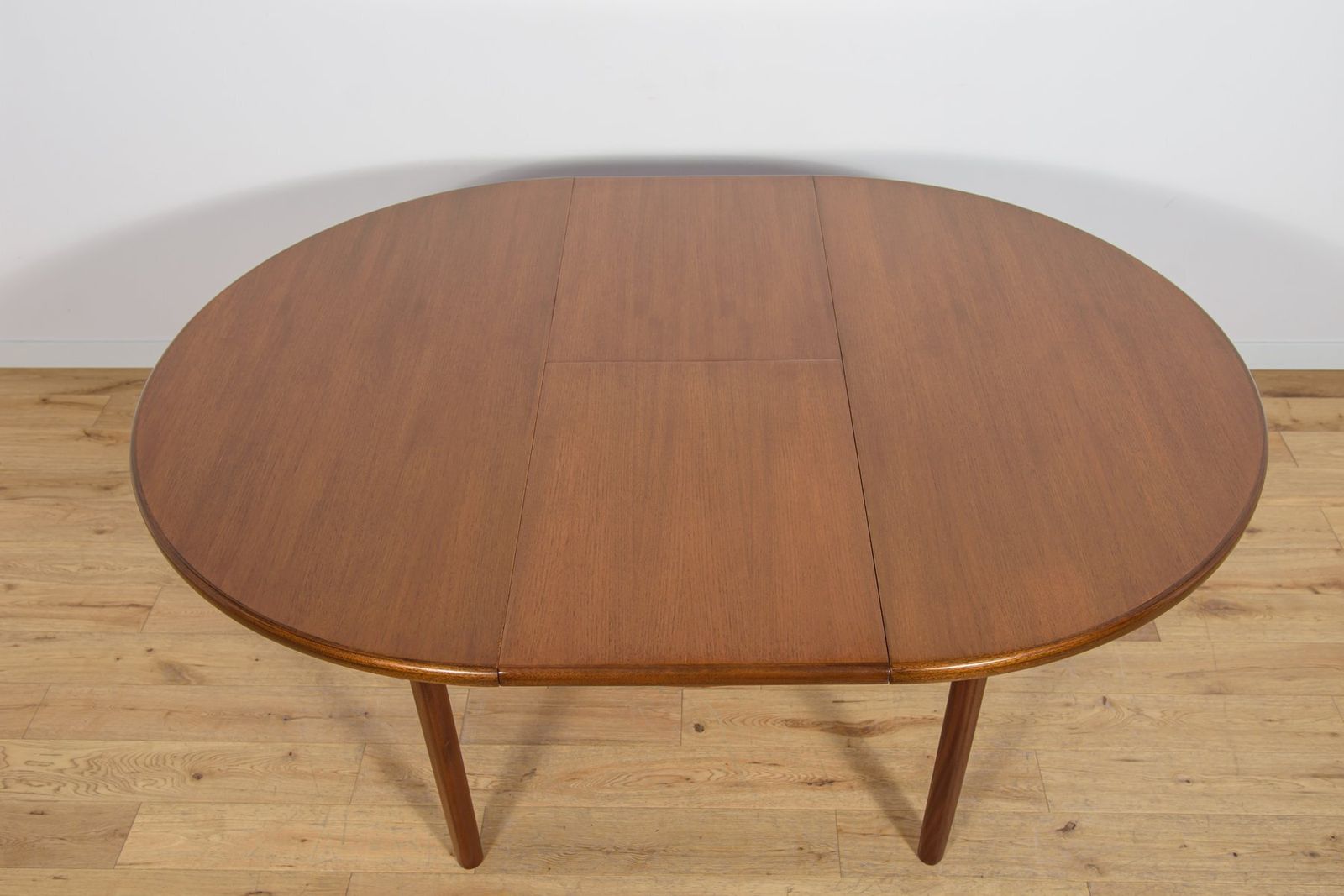 1626.0 Mid Century Round Extendable Dining Table From McIntosh, United Knigdom, 1960s photo