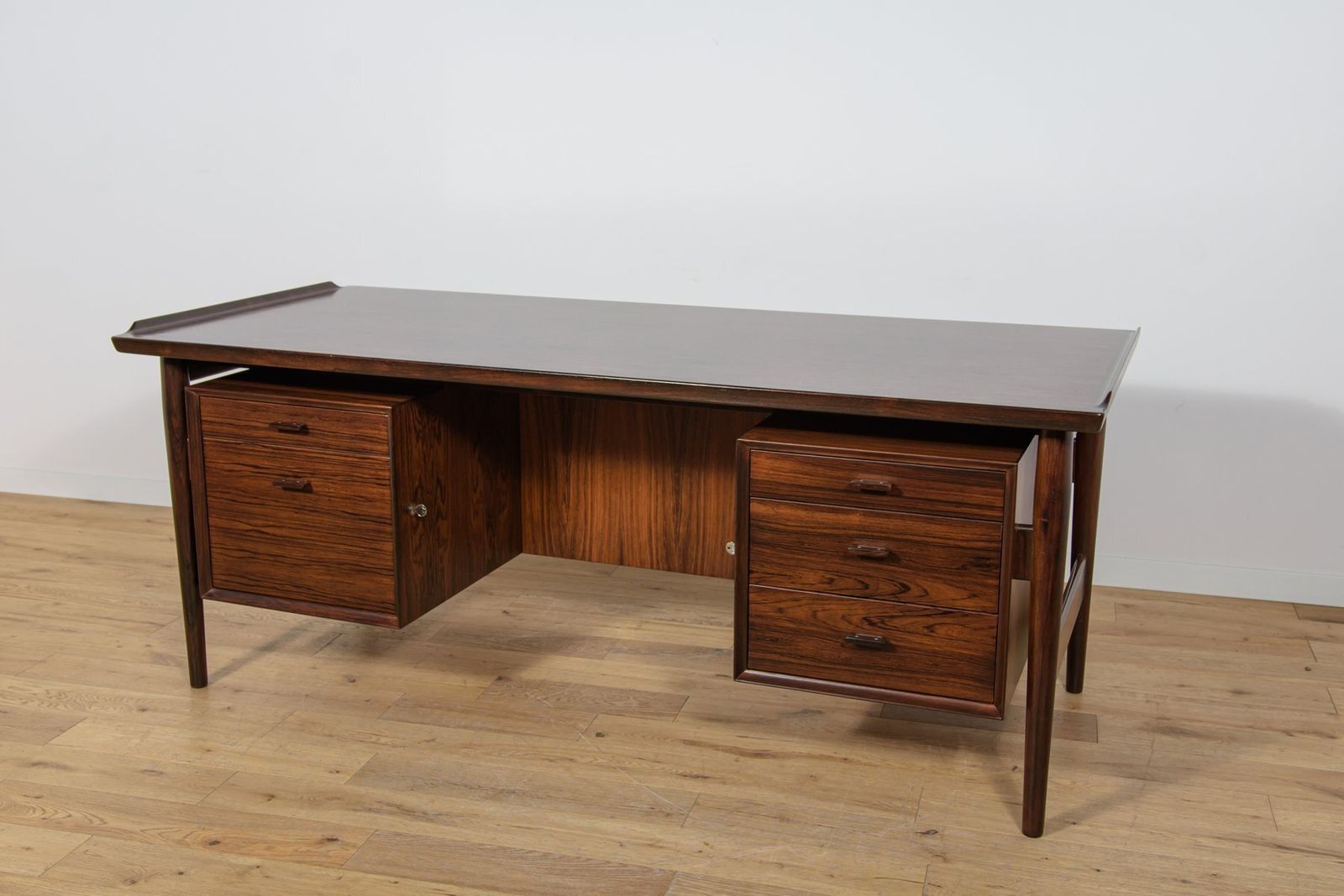 Mid Century Modern Rosewood Desk By Arne Vodder For Sibast, 1960s