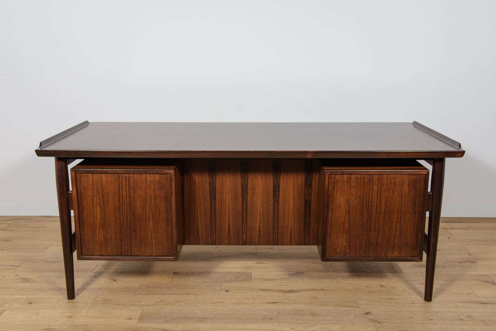 Mid Century Modern Rosewood Desk By Arne Vodder For Sibast, 1960s photo buy