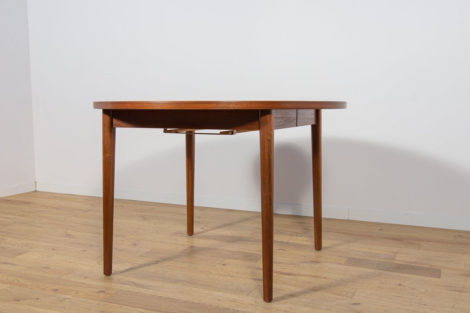 Mid Century Round Teak Dining Table By Nils Jonsson For Hugo Troeds, Sweden, 1960s photo vinterior