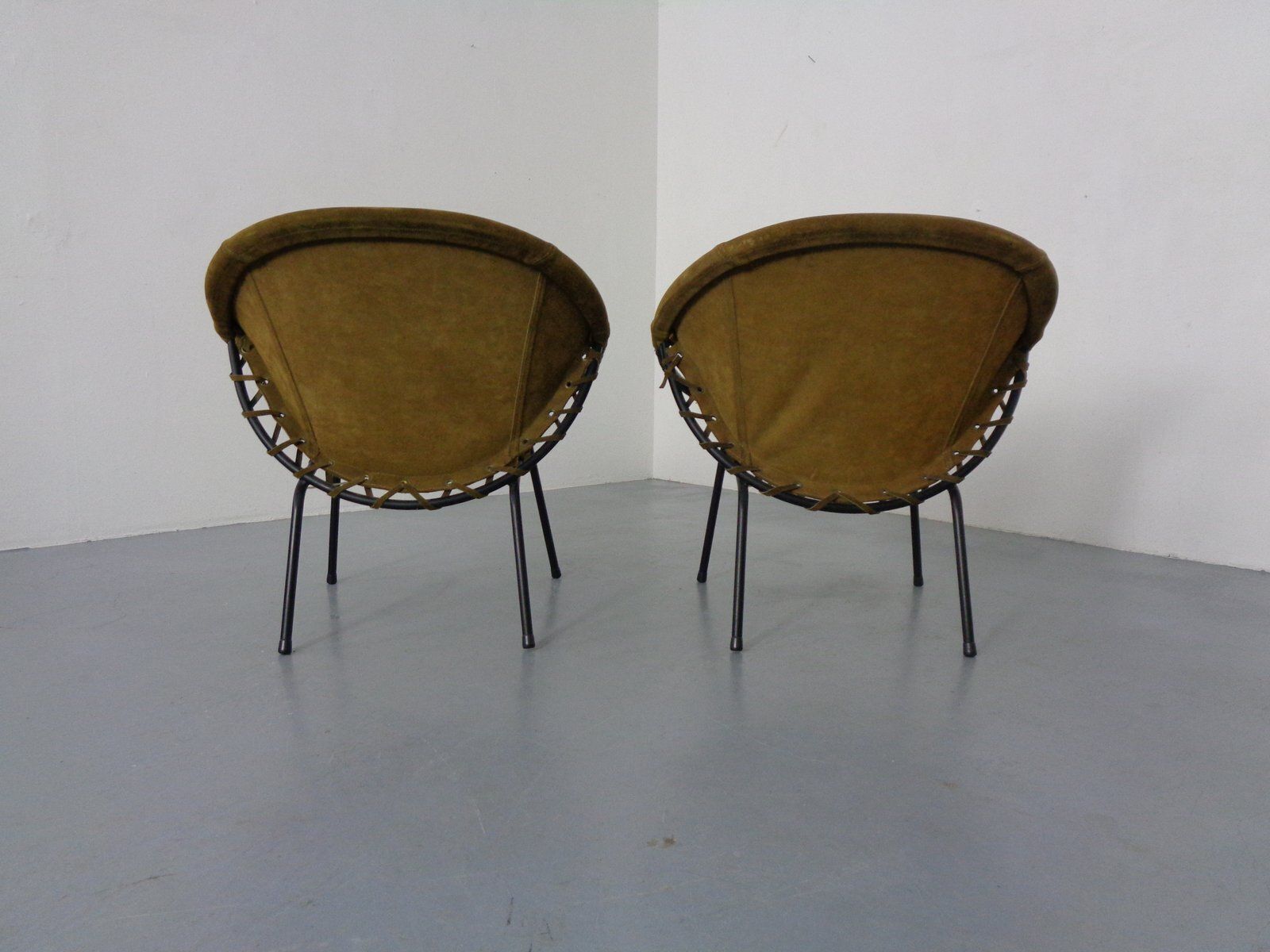 Olive Green Suede Balloon Chairs From Lusch, Germany, 1960s, Set Of 2 photo vinterior