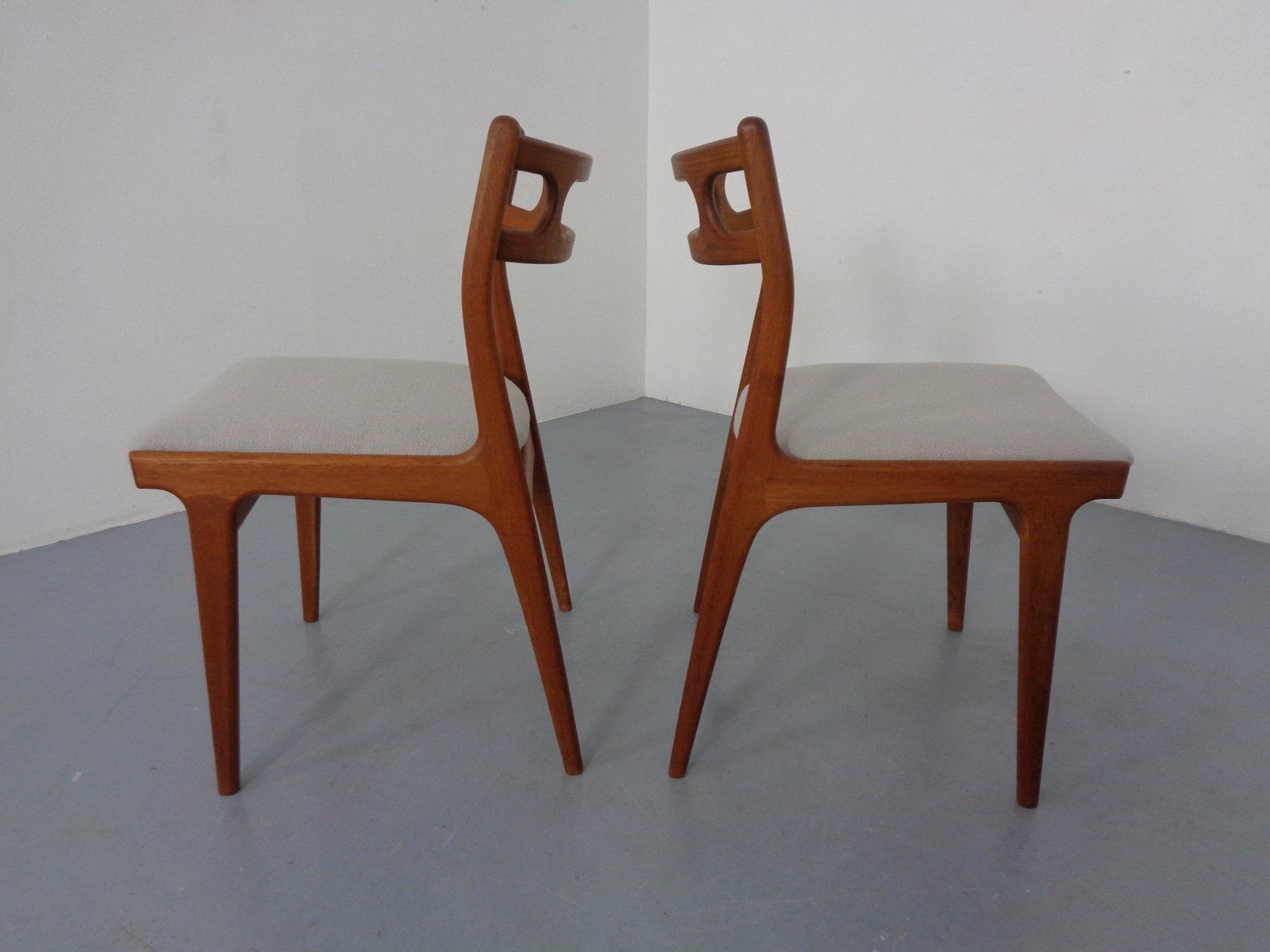 Model 138 Teak & Kvadrat Hallingdal Dining Chairs By Johannes Andersen For Uldum Møbelfabrik, Denmark, 1960s, Set Of 2 photo buy