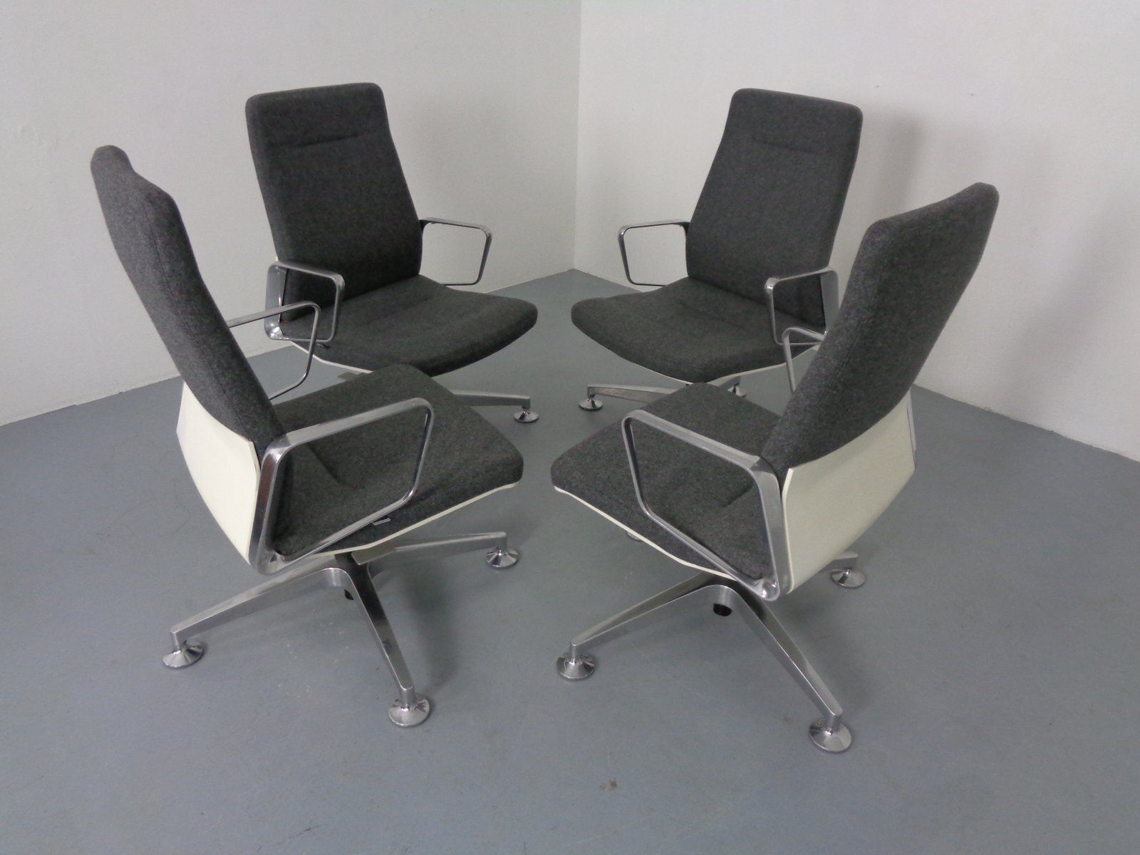 503.0 Adjustable Aluminum Swivel Office Chair From Interstuhl, Germany, 2000s photo