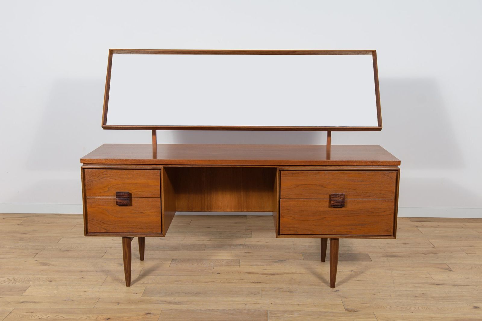 Mid Century Dressing Table In The Style Of Ib Kofod Larsen For G Plan, United Knigdom, 1960s photo for sale