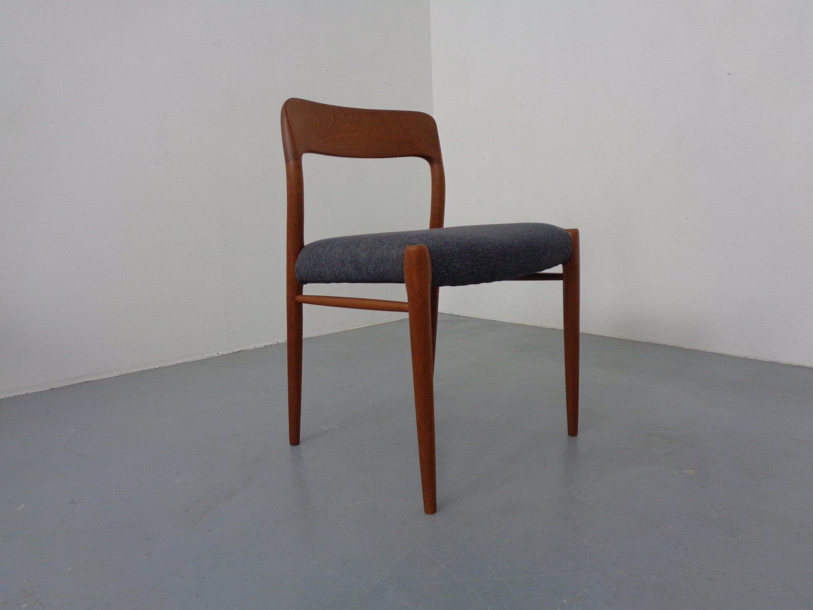 Danish Model 75 Chair In Oak By Niels Otto Møller For J.L. Møllers, 1960s photo Furniture