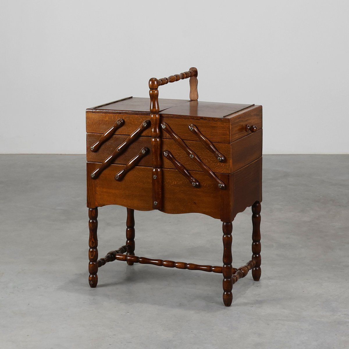 French Wooden Sewing Box With Cantilever Design, 1920s