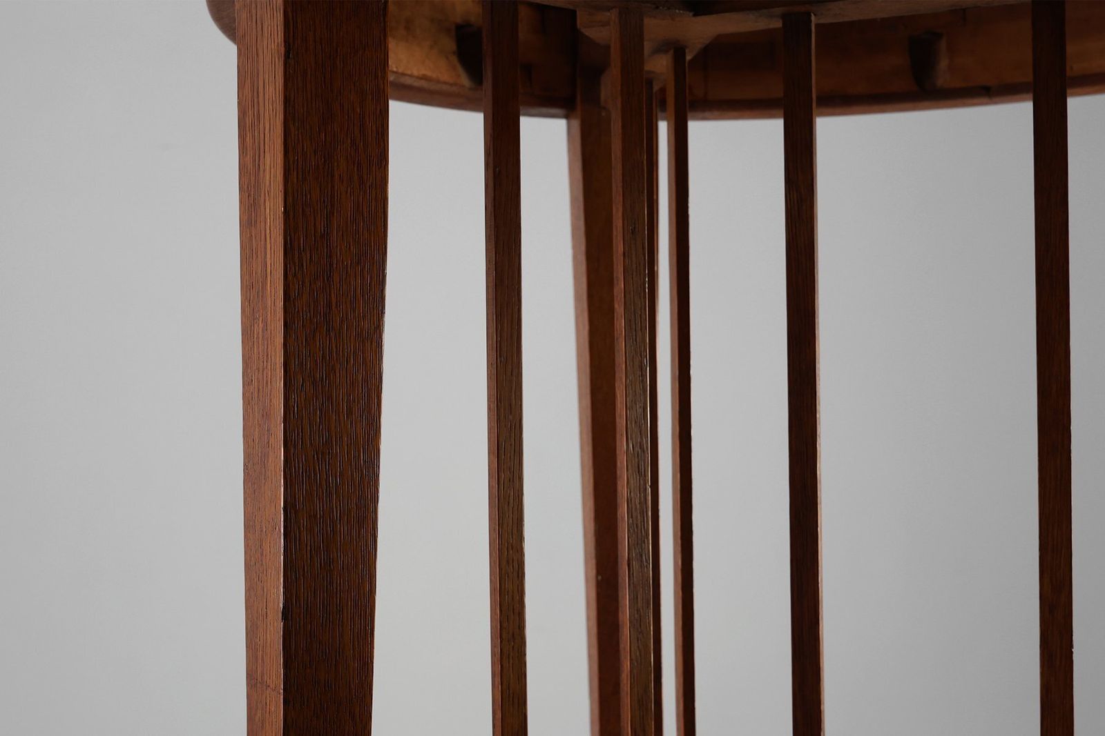 photo furniture Arts And Crafts Oak Side Table, United Kingdom, 1900s