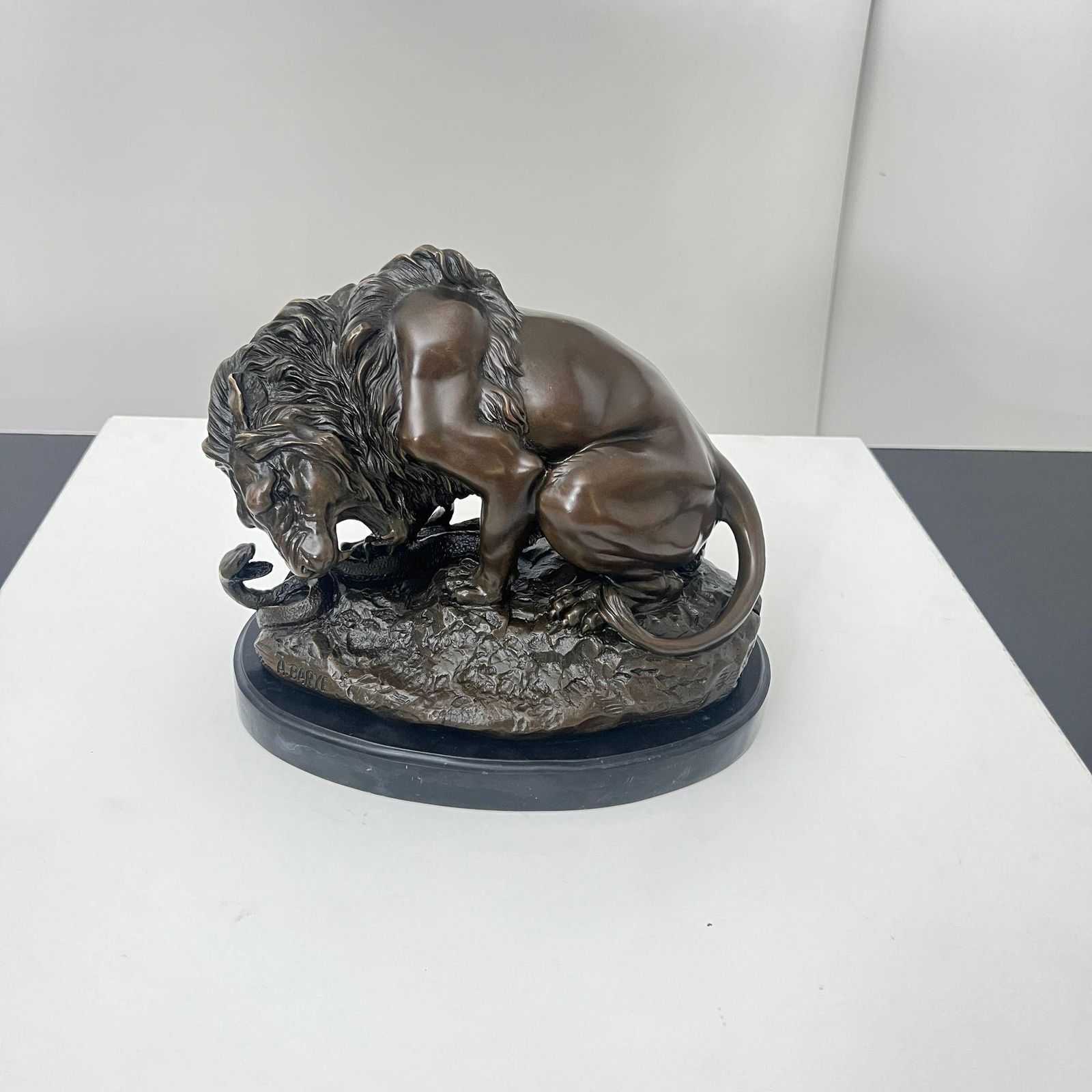 photo vinterior Bronze Sculpture, Lion With Snake, After A. Barye, France, 20th Century.
