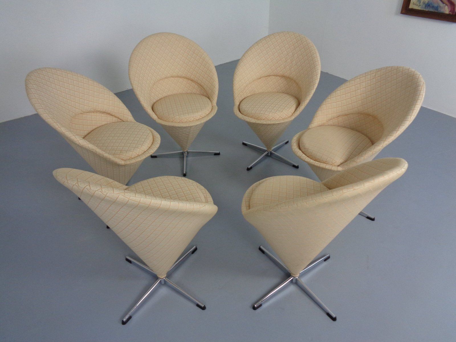 photo furniture Early Cone Chairs By Verner Panton For Plus Linje, Denmark, 1950s, Set Of 6