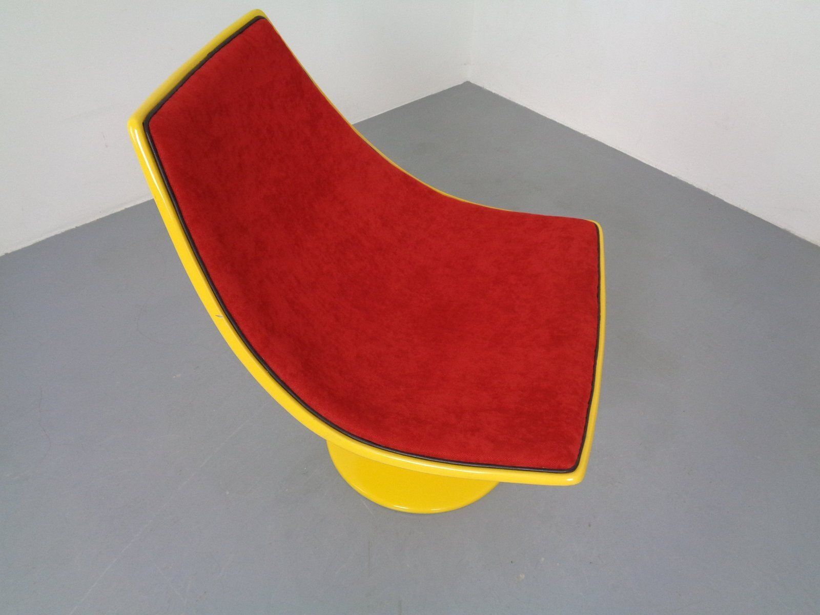 Italian Fiberglass Swivel Chair, 1960s photo buy