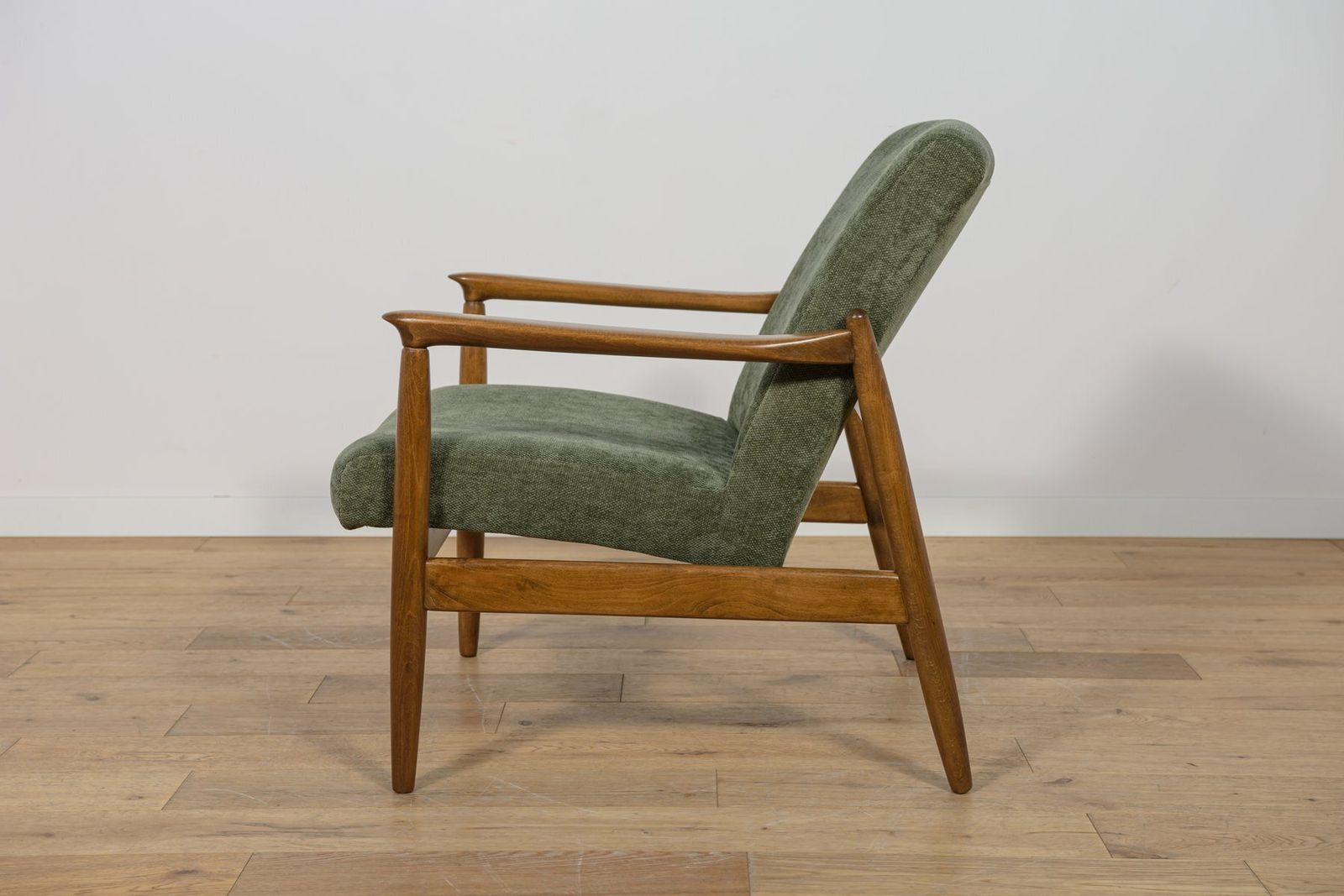 Mid Century Modern Gfm 64 Armchair By Edmund Homa For Gościcińskie Furniture Factory, 1960s photo Furniture