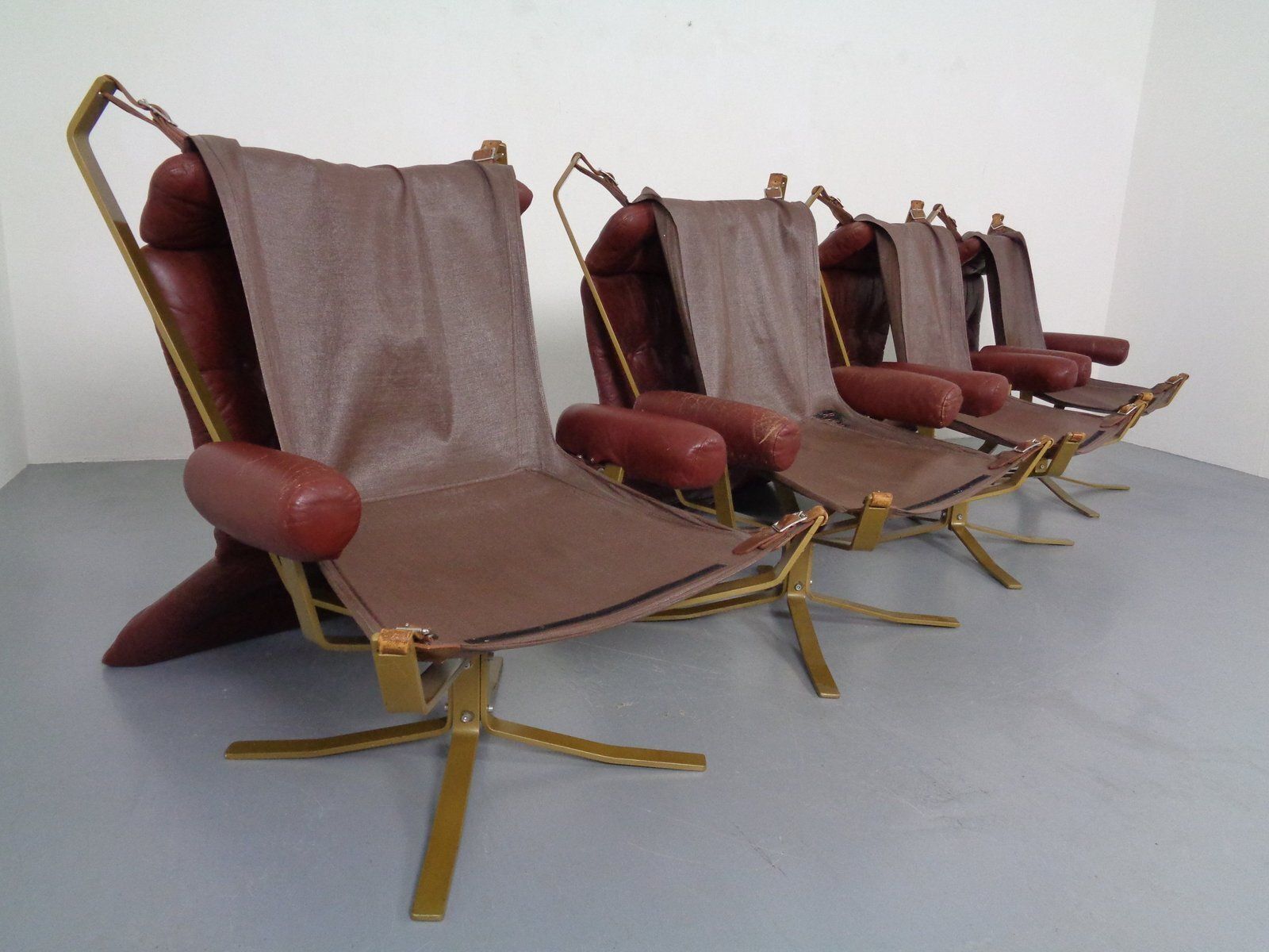 photo vinterior Danish Leather & Steel Super Star Chairs From Trygg, Denmark, 1970s, Set Of 4
