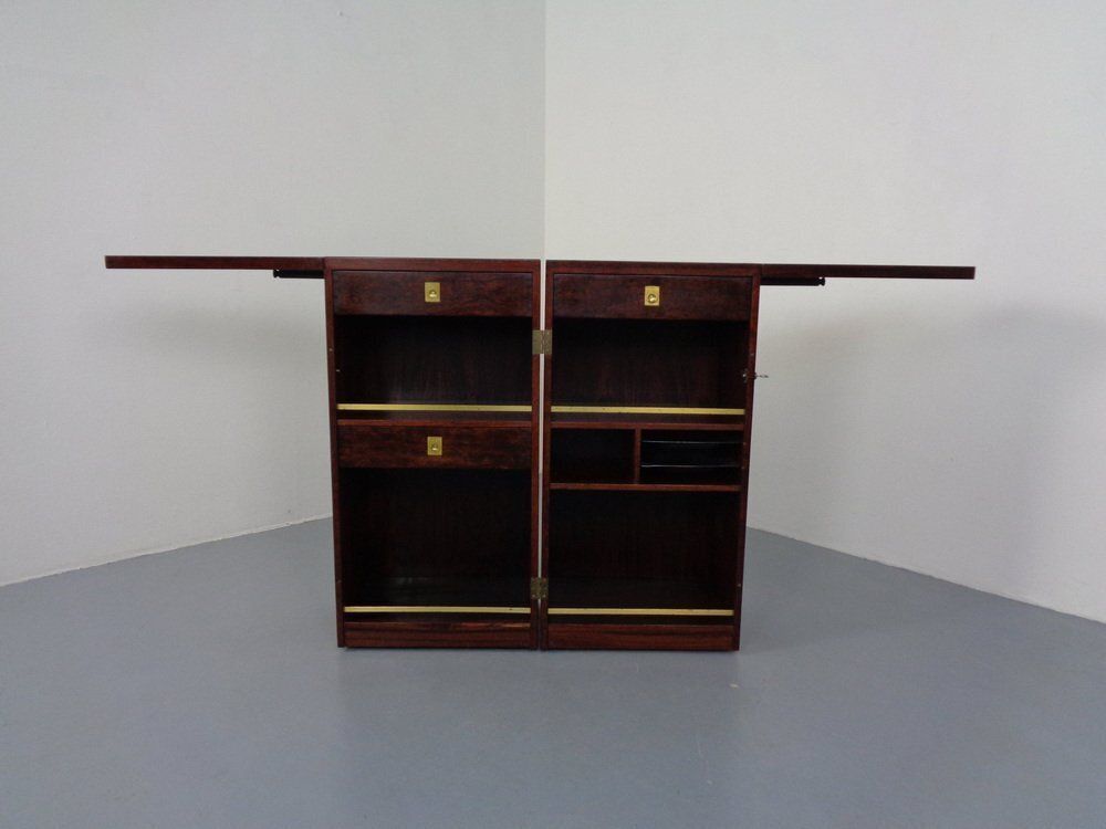 2819.0 Danish Rosewood Captain's Bar By Reno Wahl Iversen For Dyrlund, 1960s photo