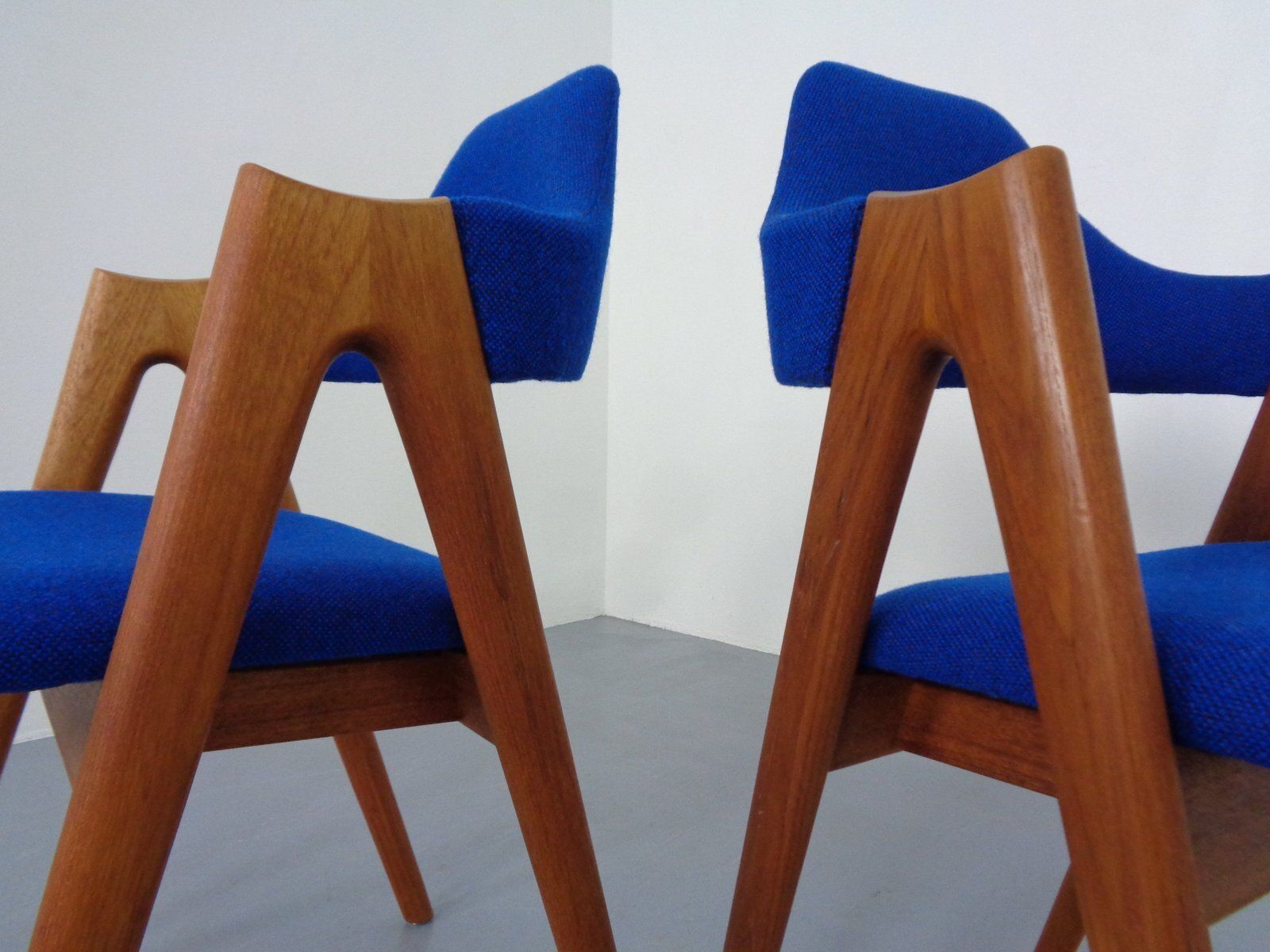 photo vinterior Set Of Compass Chairs In Teak And Kvadrat Hallingdal 65 By Kai Kristiansen For Schou Andersen, 1960s