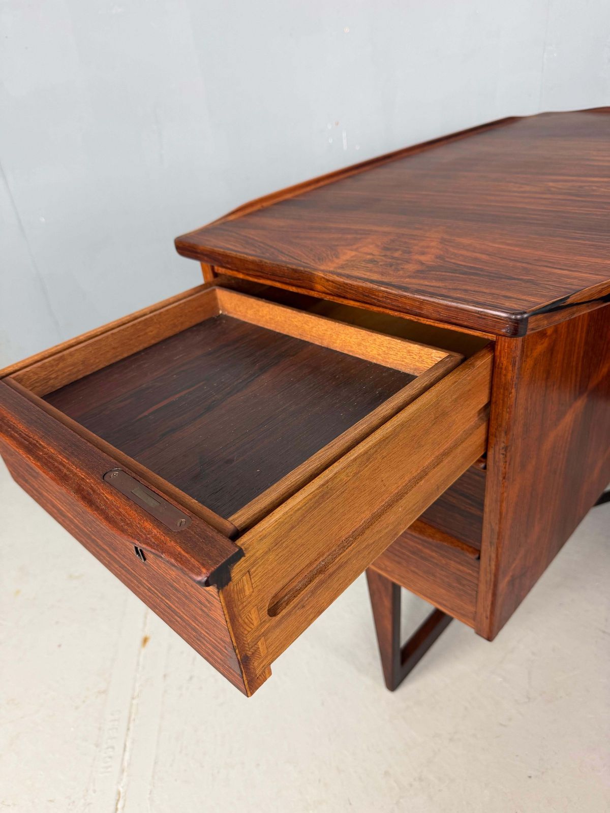 photo vintage 1960s Peter Løvig Nielsen 'Boomerang' Desk Hedensted Møbelfabrik
