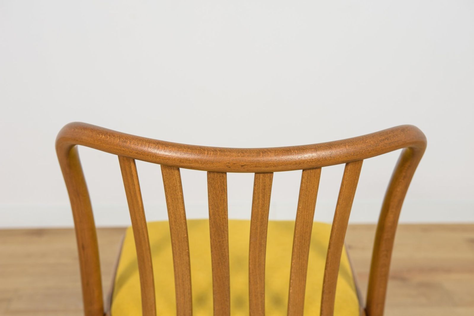 photo vinterior Dining Chairs By Antonín šuman For Ton, 1960s, Set Of 4