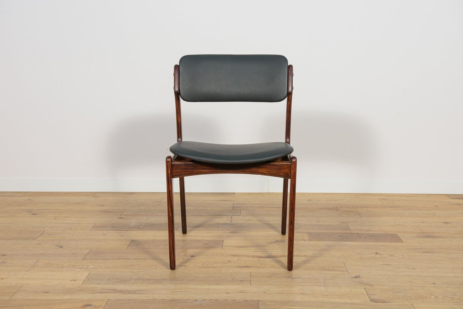 Model 49 Rosewood Dining Chairs By Erik Buch For Oddense Maskinsnedkeri, 1960s, Set Of 4 photo vinterior