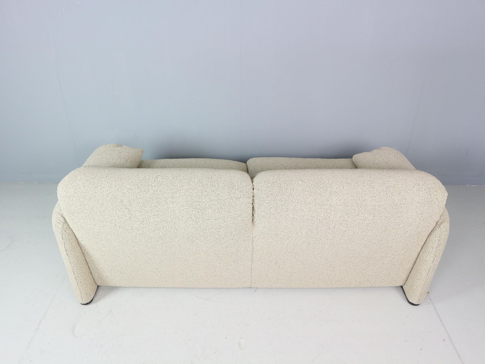 photo buy Vico Magistretti "Maralunga" 2 And A Half Seater Re Upholstered Sofa For Cassina