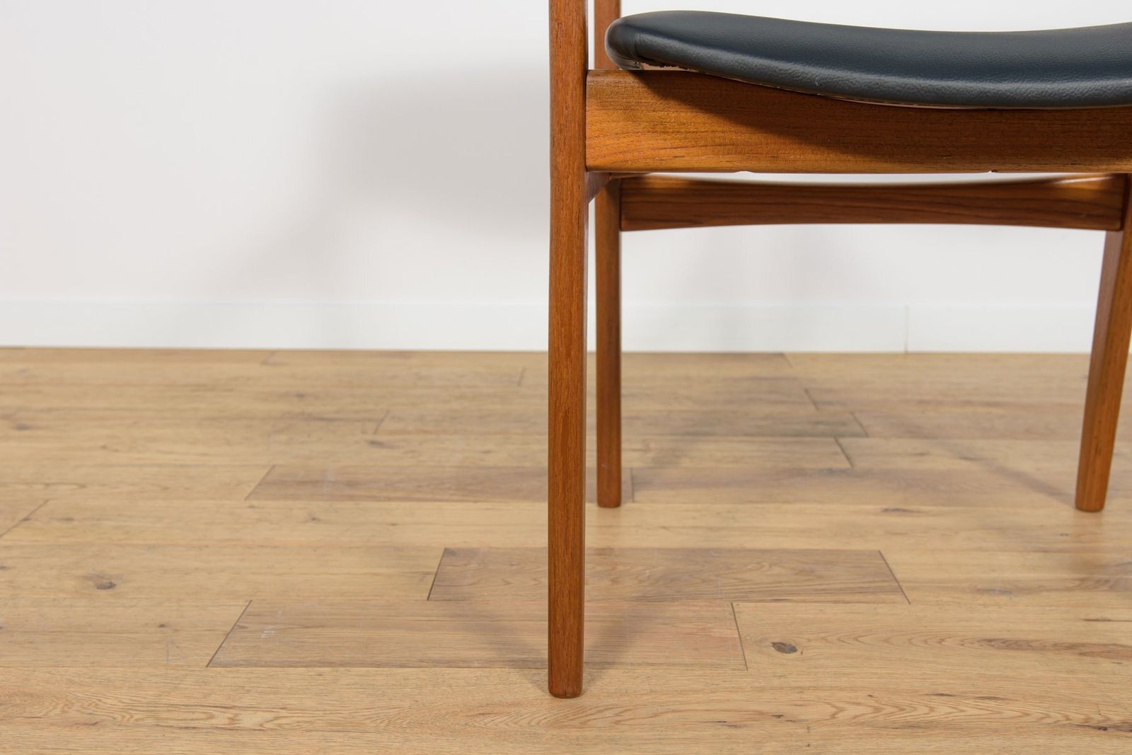 photo buy Mid Century Teak & Leather Armchair, Denmark, 1960s