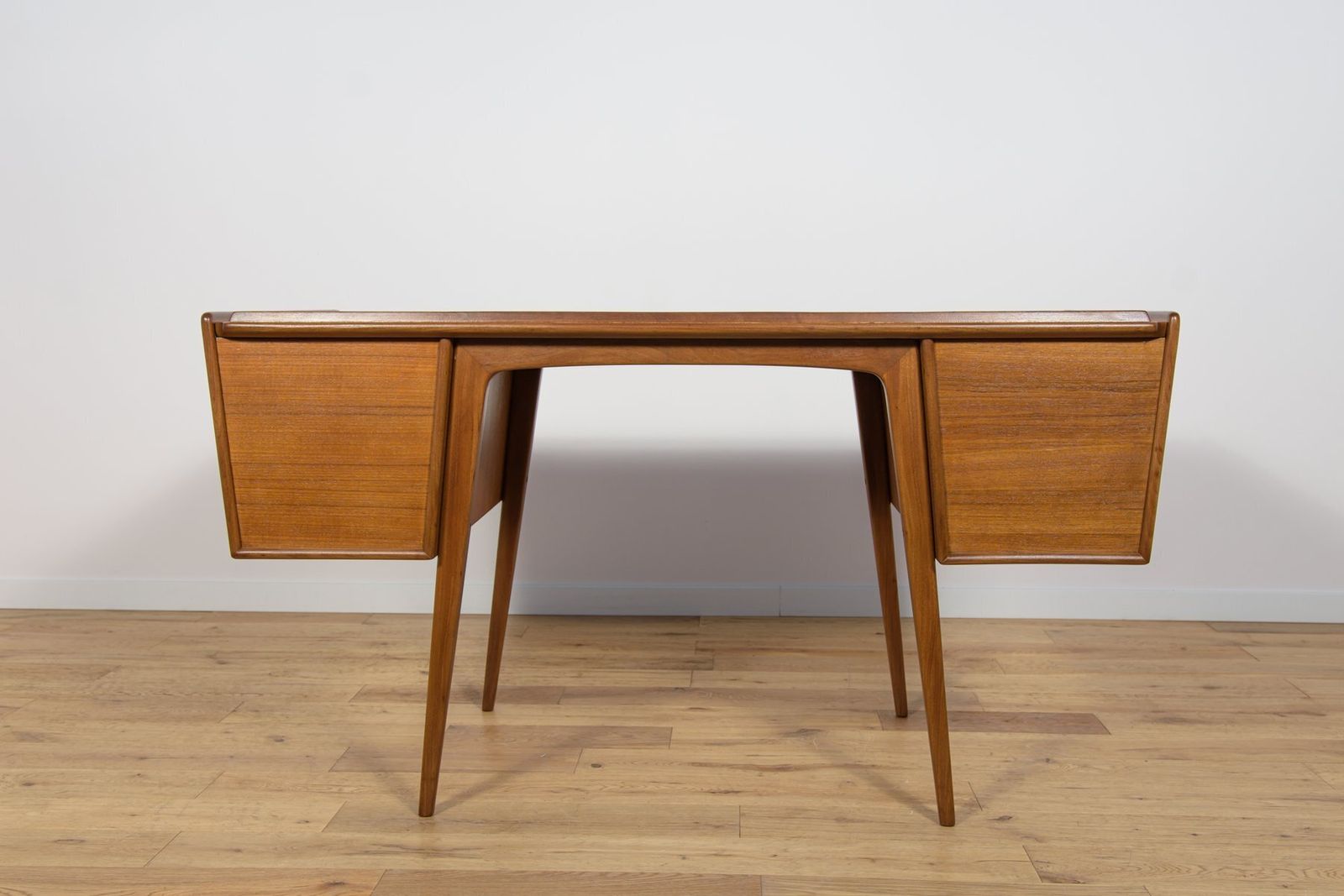 Mid Century Teak Desk By Svante Skogh For Ab Möbelfabriken Balder, Sweden, 1950s photo 4382.0