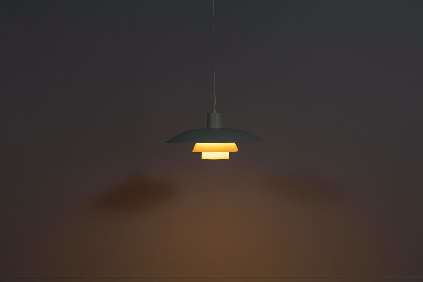 Mid Century Ph4 Pendant Lamp By Poul Henningsen For Louis Poulsen, 1960s photo Lighting