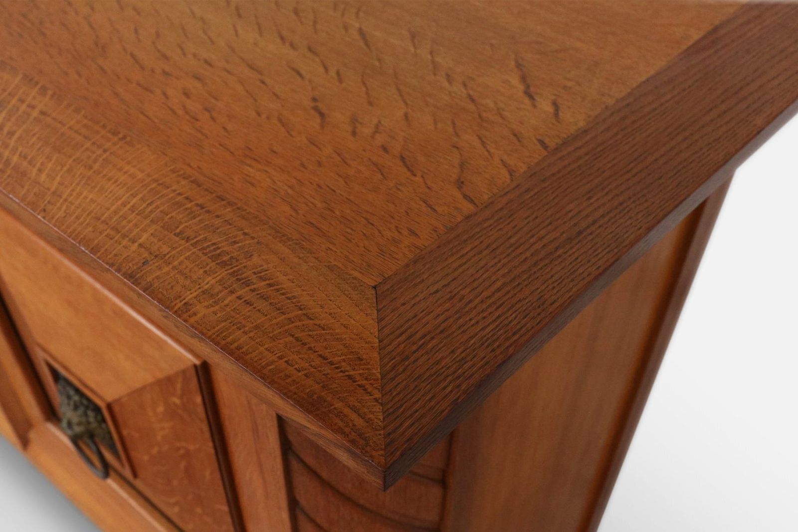 photo vinterior Art Deco Brutalist Belgian Sideboard In Oak And Brass Details, 1940s