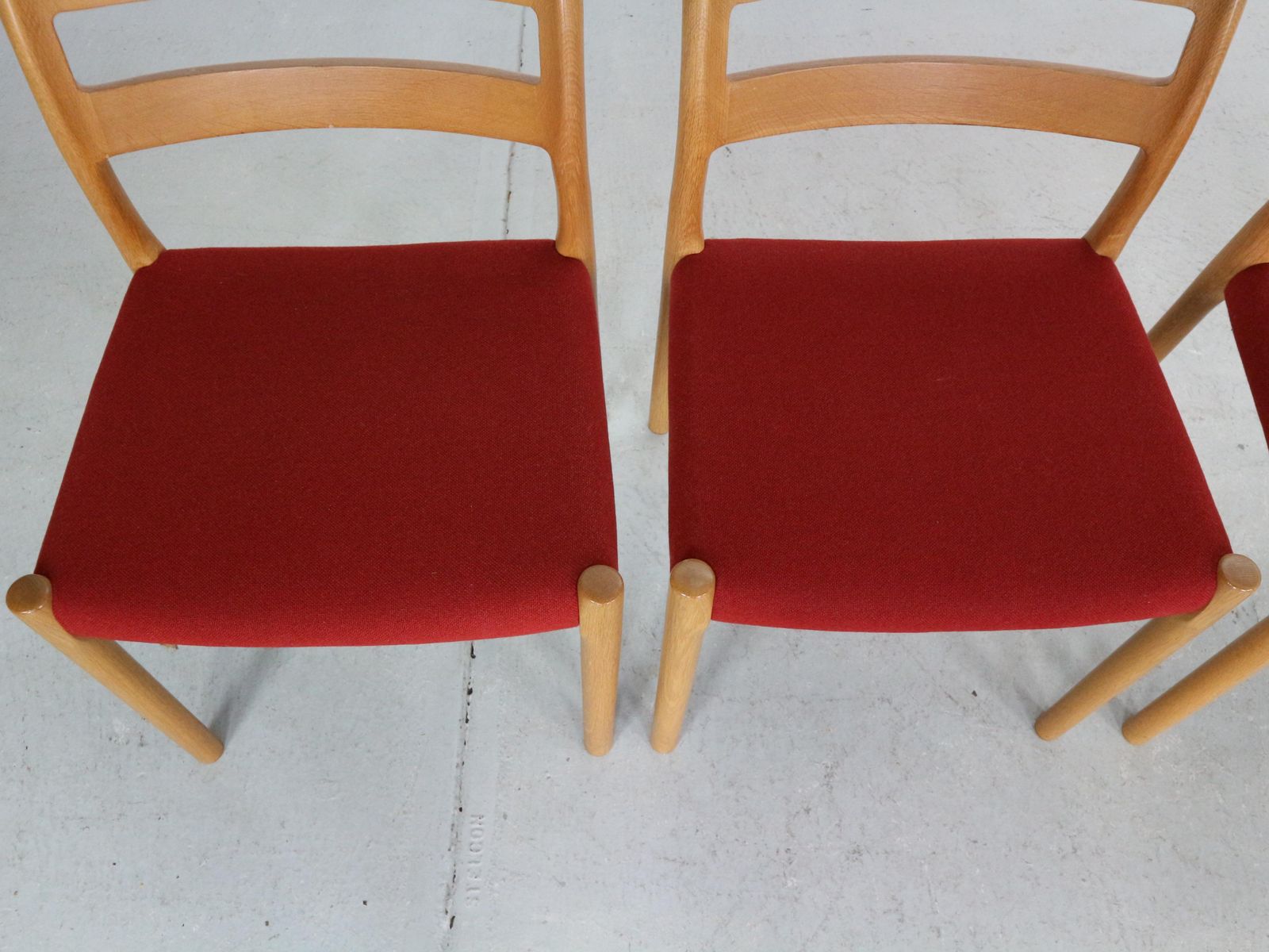 photo vinterior Niels Otto Moller Set Of 4 Dining Chairs Model 84 For Højbjerg, Denmark 1970s