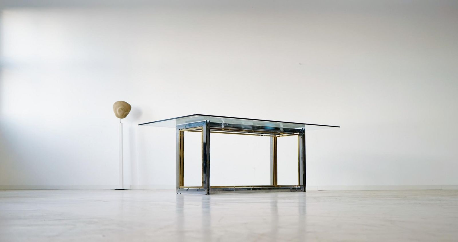 Vintage Hollywood Regency Table In Gilded Metal & Brass photo Furniture