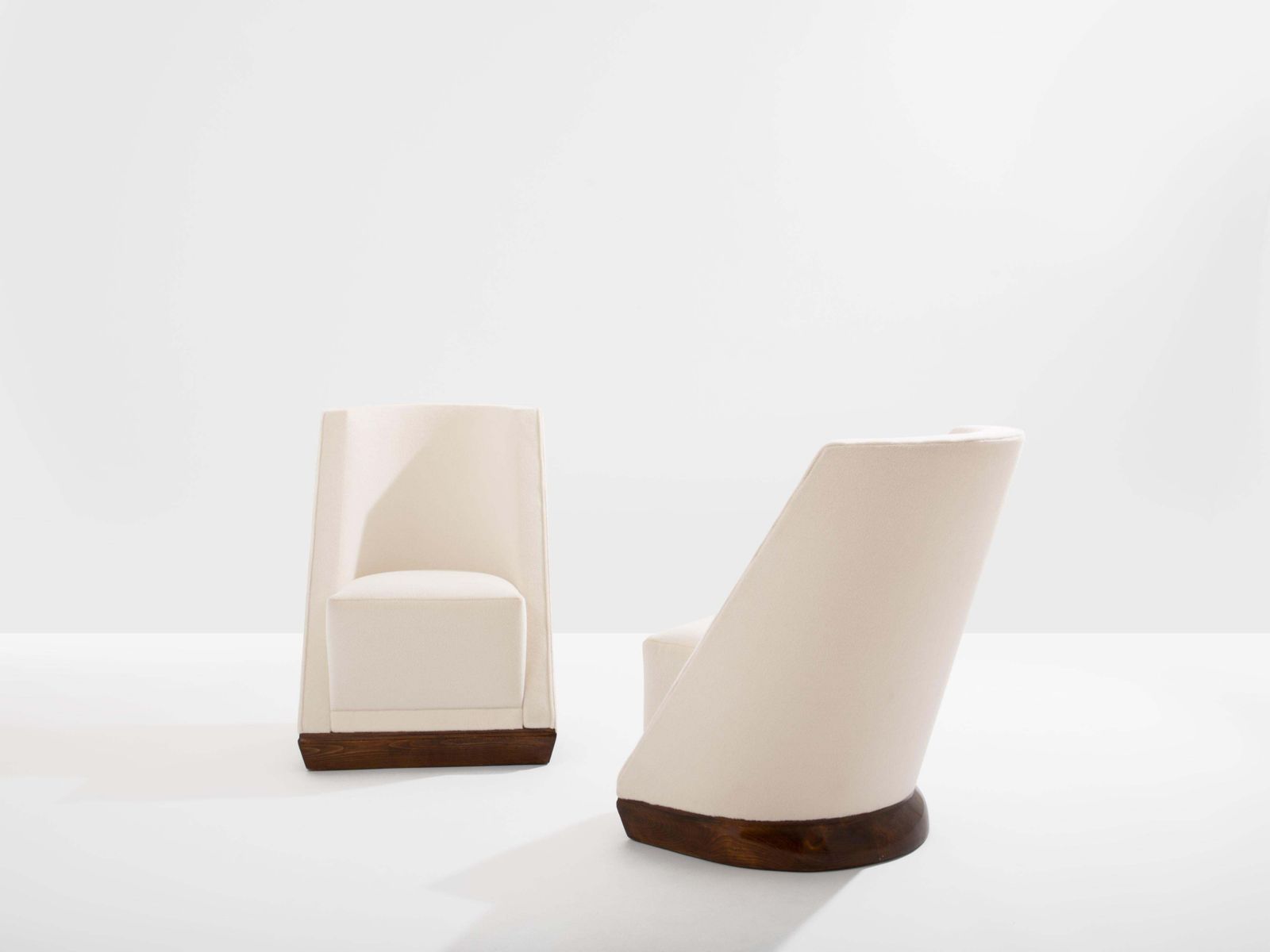 Paire de fauteuils modernistes Louis Sognot en noyer, alpaga blanc, 1927 photo for sale