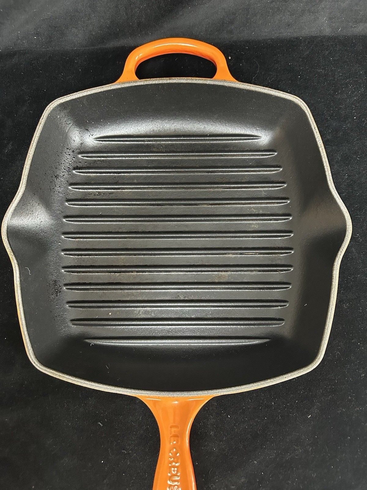 Le Creuset Cast Iron Griddle Pan Size 26 Volcanic Orange photo furniture
