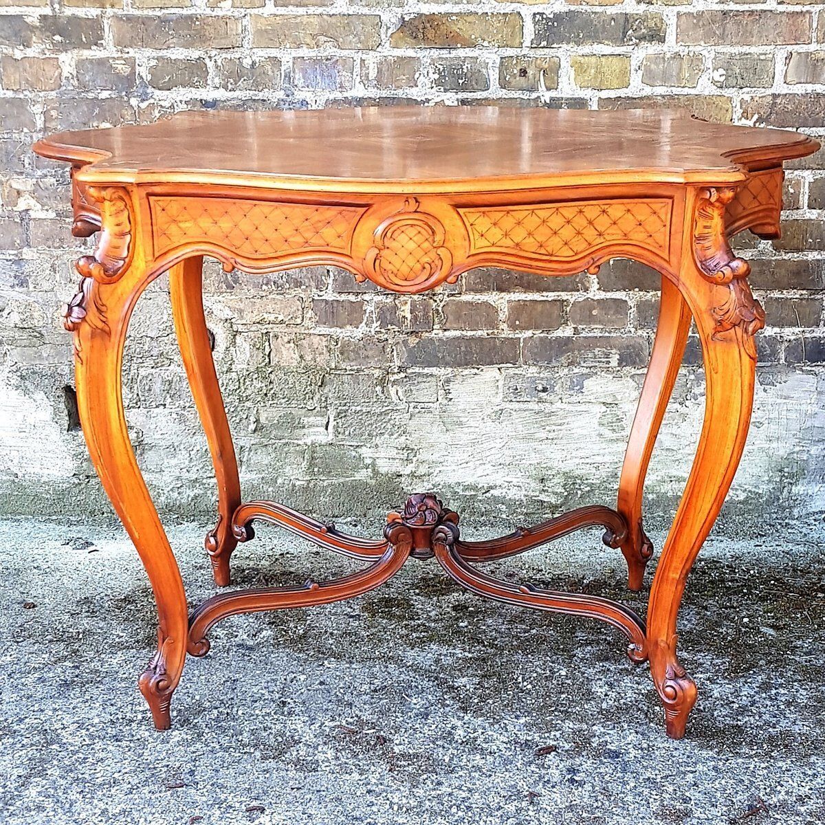 Queen Anne Salon Table photo for sale