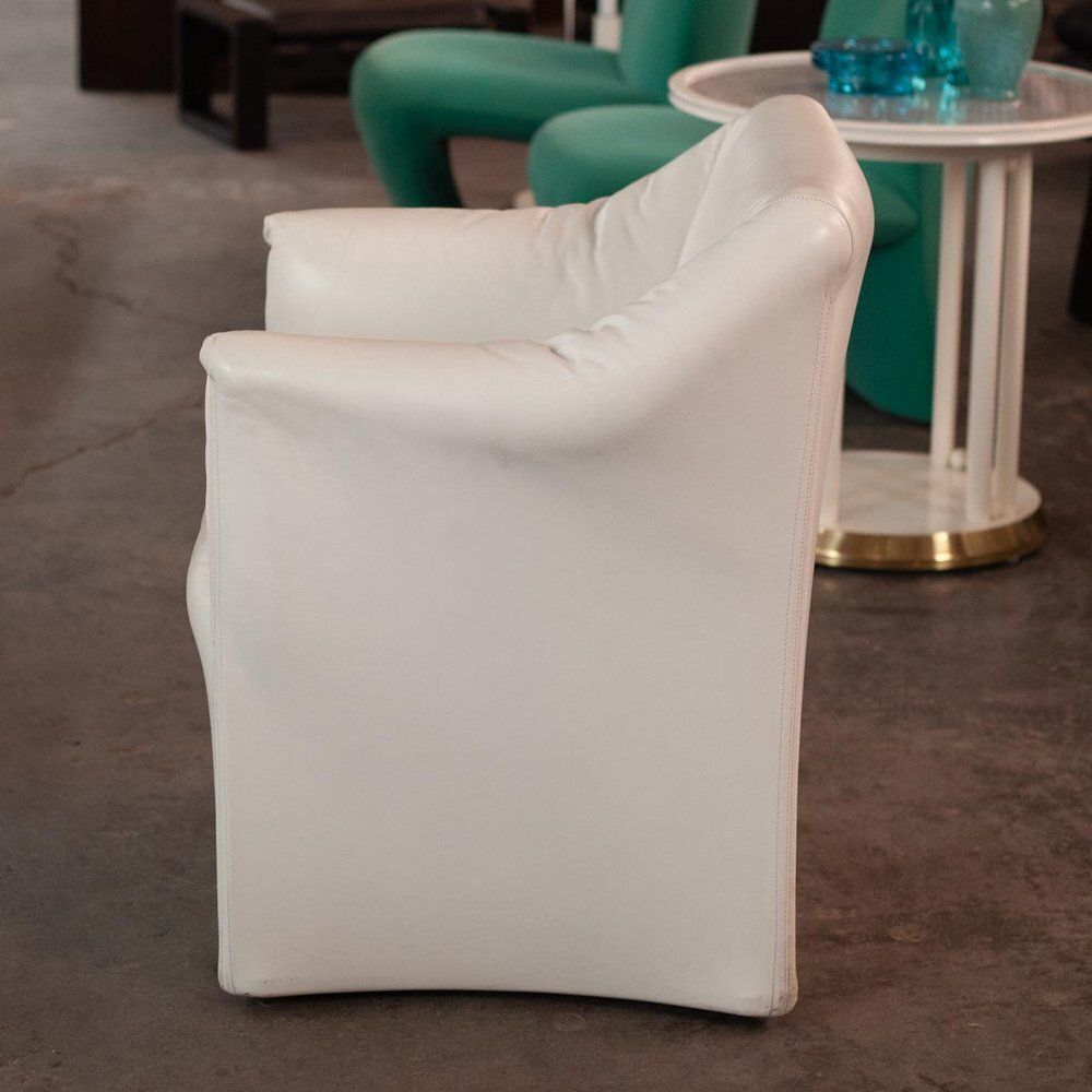 Set Of White Leather Tentazione Club Chairs Attributed To Mario Bellini For Cassina, 1970s photo vintage