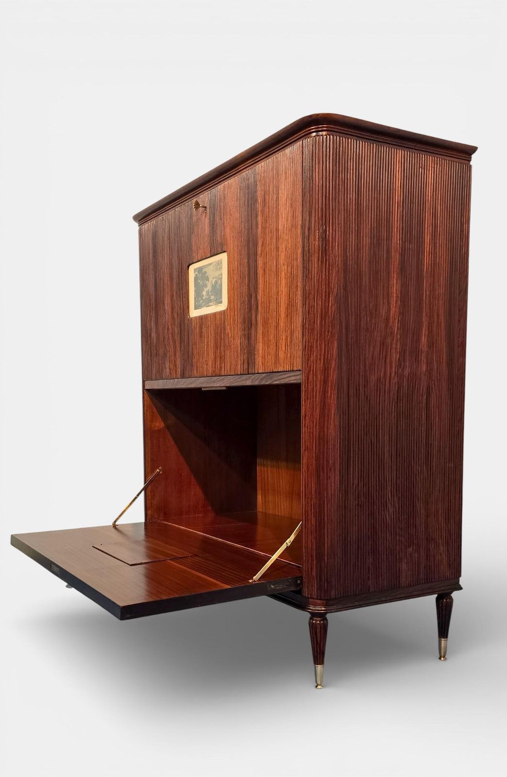 photo vintage Italian Mid Century Sideboard Or Cabinet Bar With "Grissinato " Design