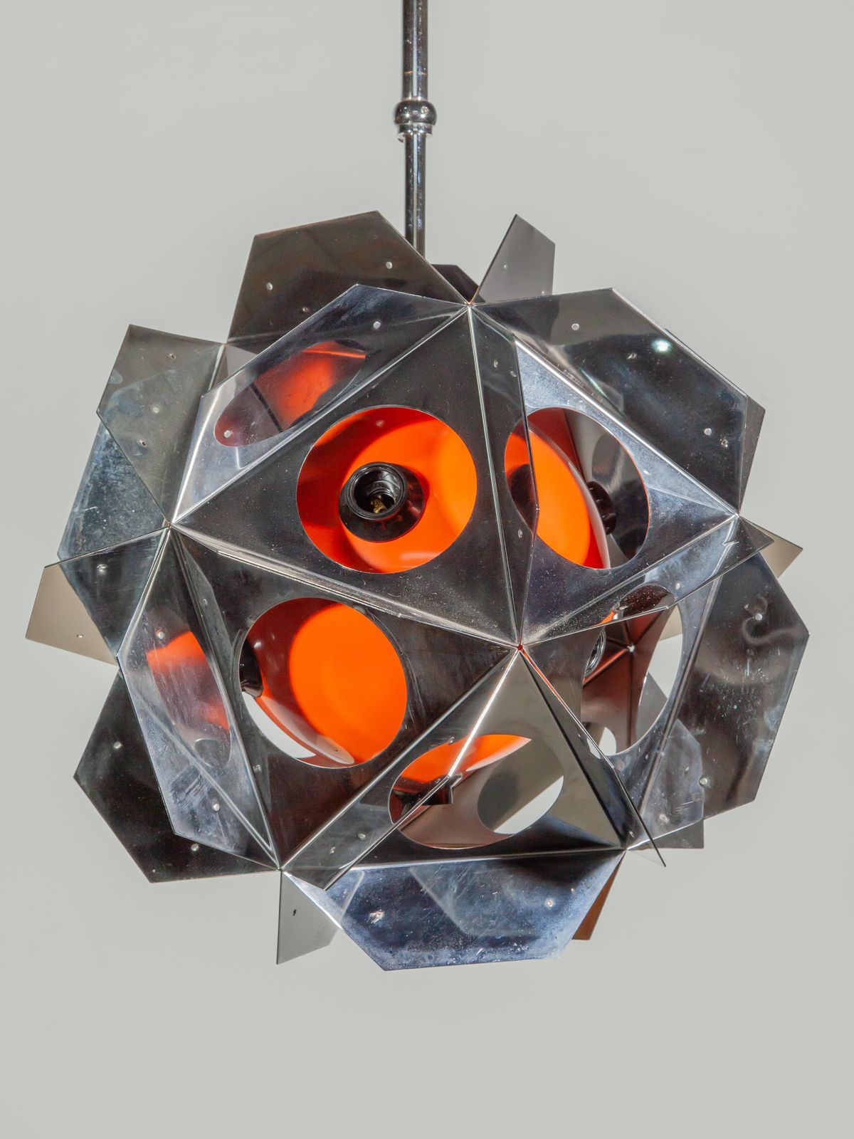 photo vintage Space Age Bruno Munari Style Set Of Two Orange Geometric Chandeliers
