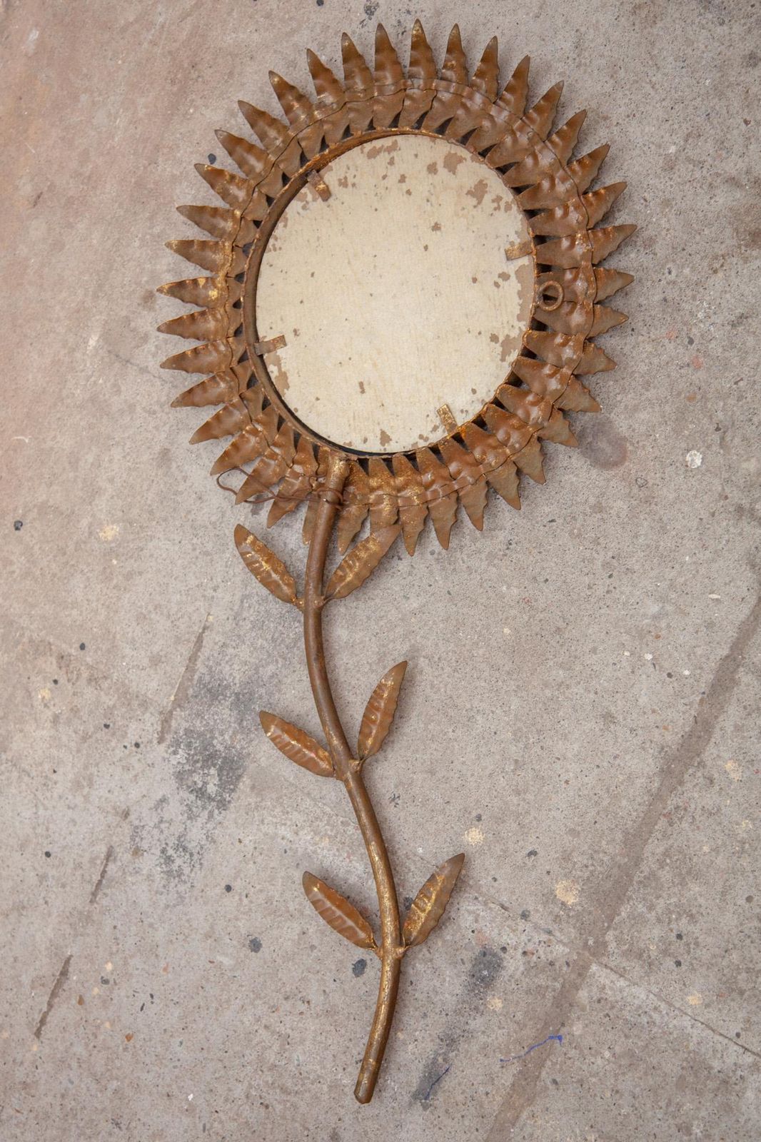 Sunburst Mirror, 1950s photo vintage