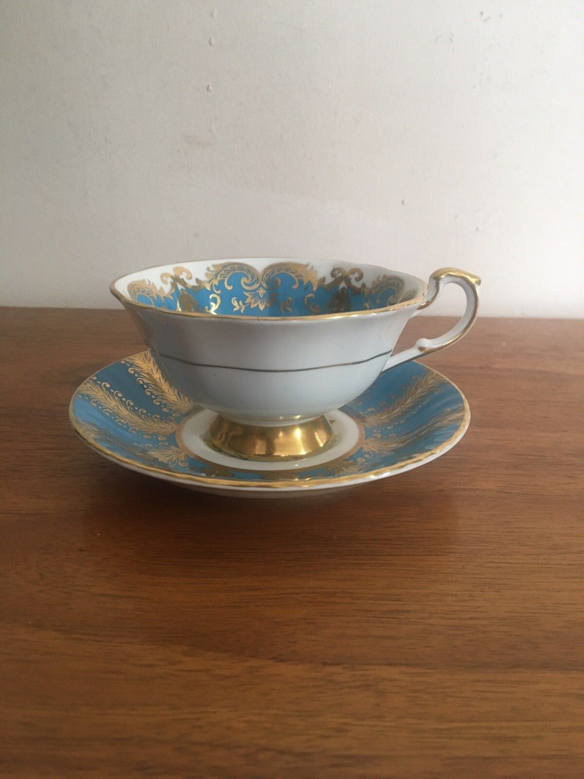 79.0 Paragon Cup & Saucer Kingston Pale Blue By Appt. To Her Majesty The Queen Floral photo