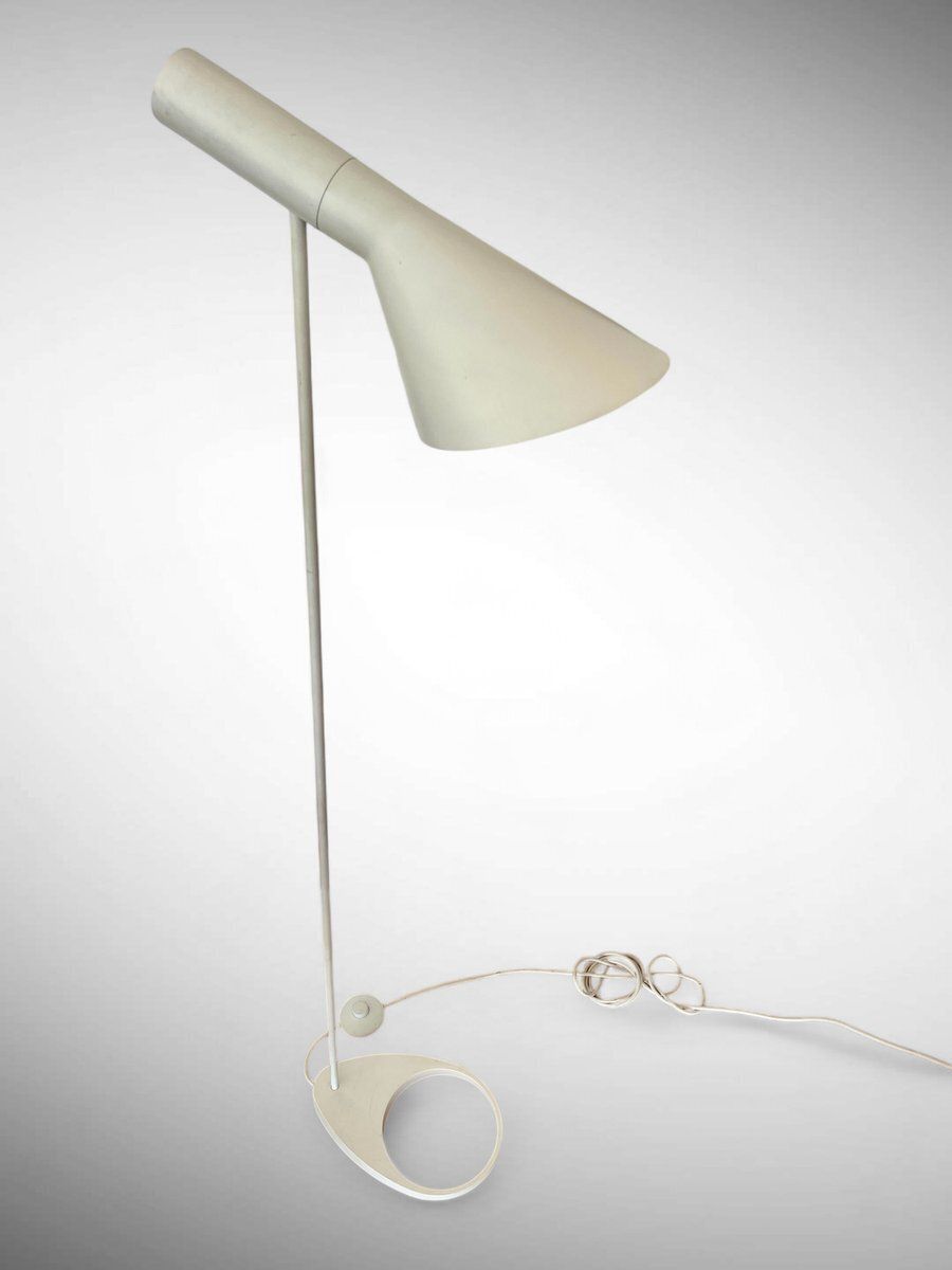 Aj Floor Lamp By Arne Jacobsen For Louis Poulsen photo furniture