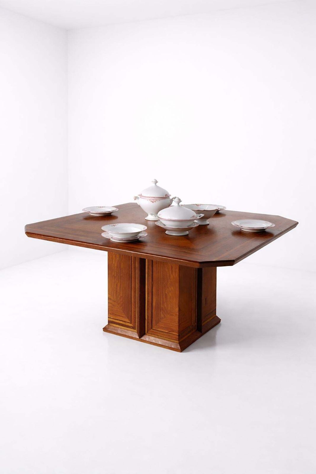 Rare Dining Table By Luciano Frigerio, Model Paganini By Frigerio In Desio photo furniture