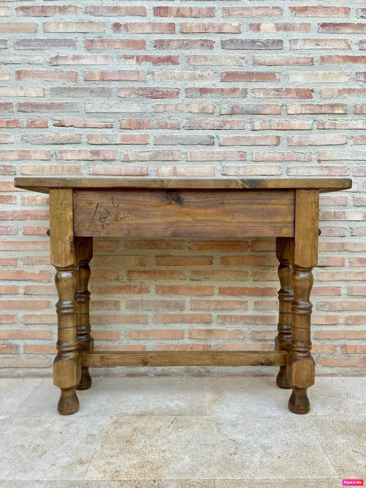 photo furniture Early 20th Century Spanish Console Table With 2 Drawers And Turned Legs