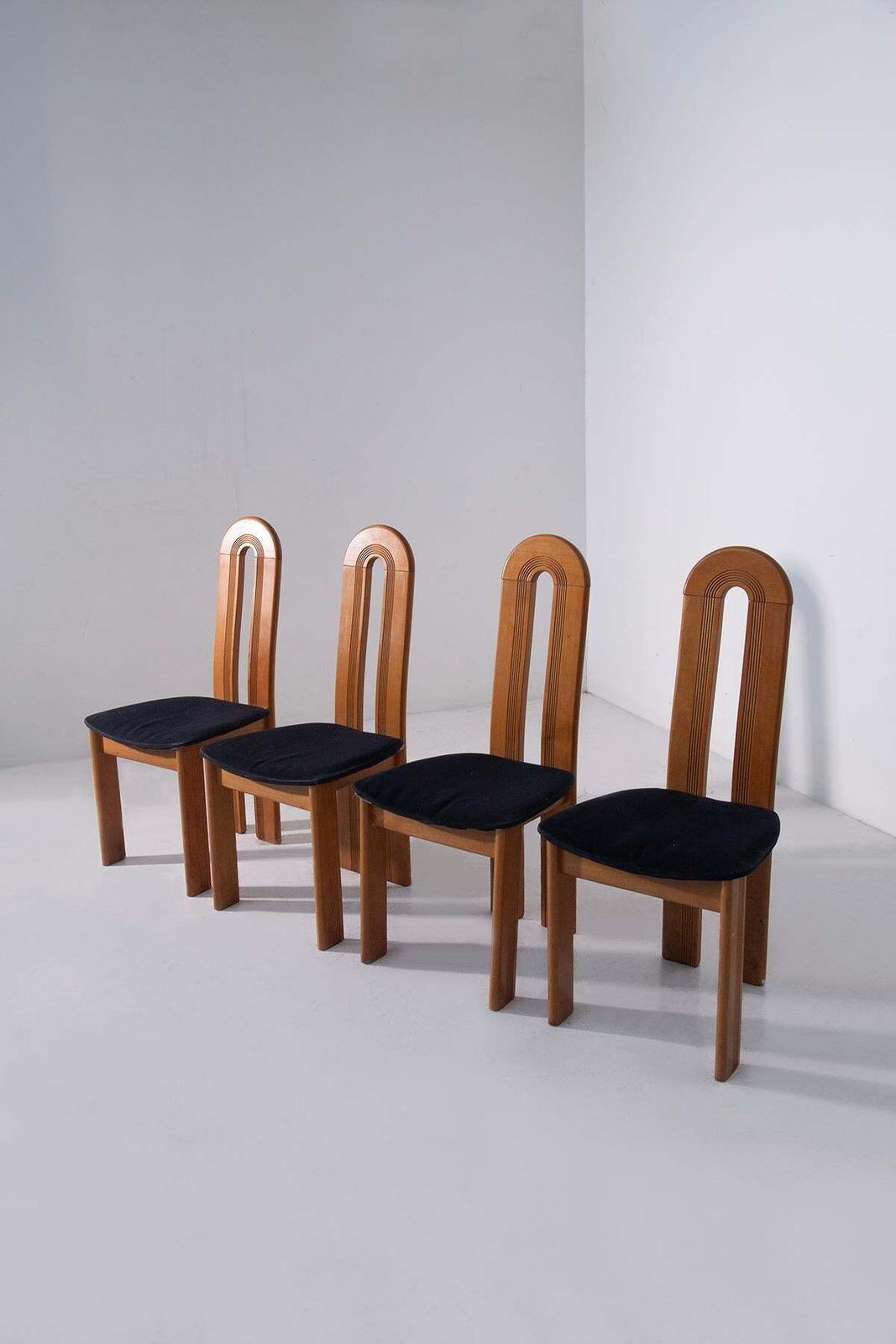 Set Of Four Italian Post Modern Chairs Attributed To Mobilgirgi photo for sale