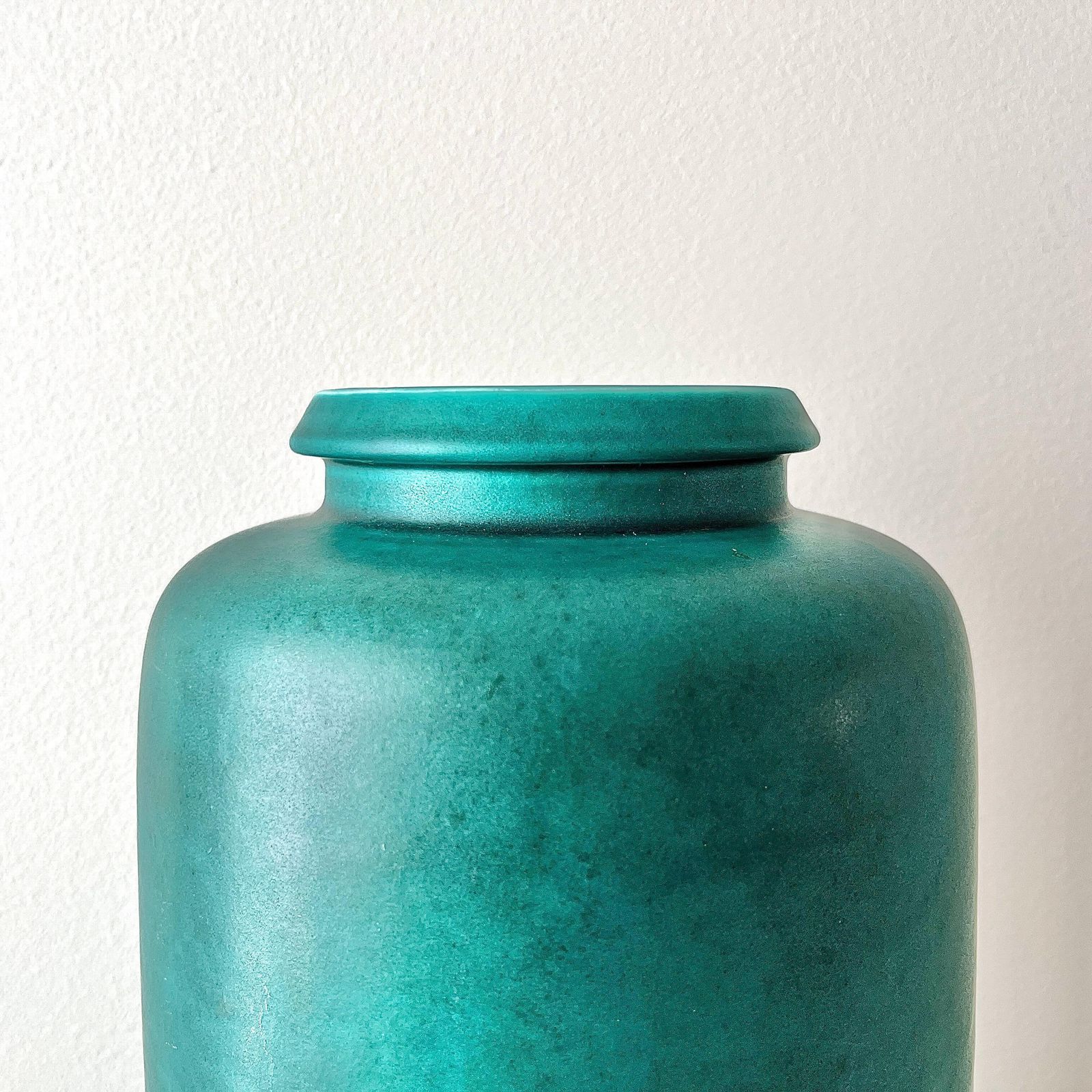 Large Scandinavian Modern Ceramic Vase By Wilhelm Kåge For Gustavsberg Sweden. photo Home Decor