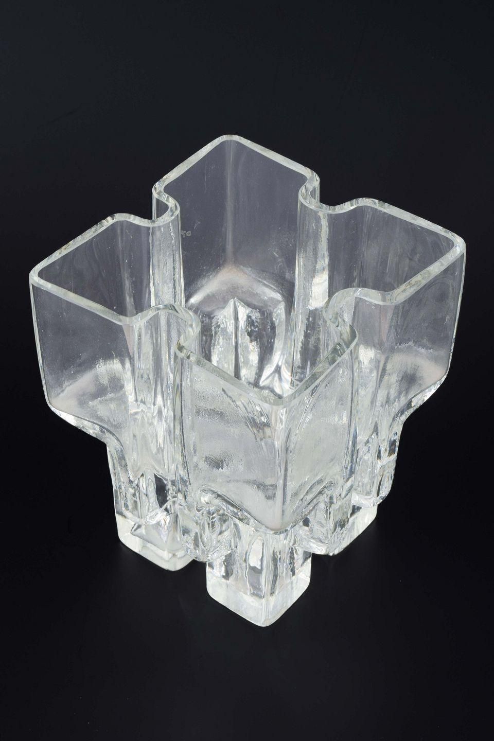 Helena Tynell For Riihimäen Lasi, Finland. Modern Art Glass Vase, 1960s/70s photo furniture